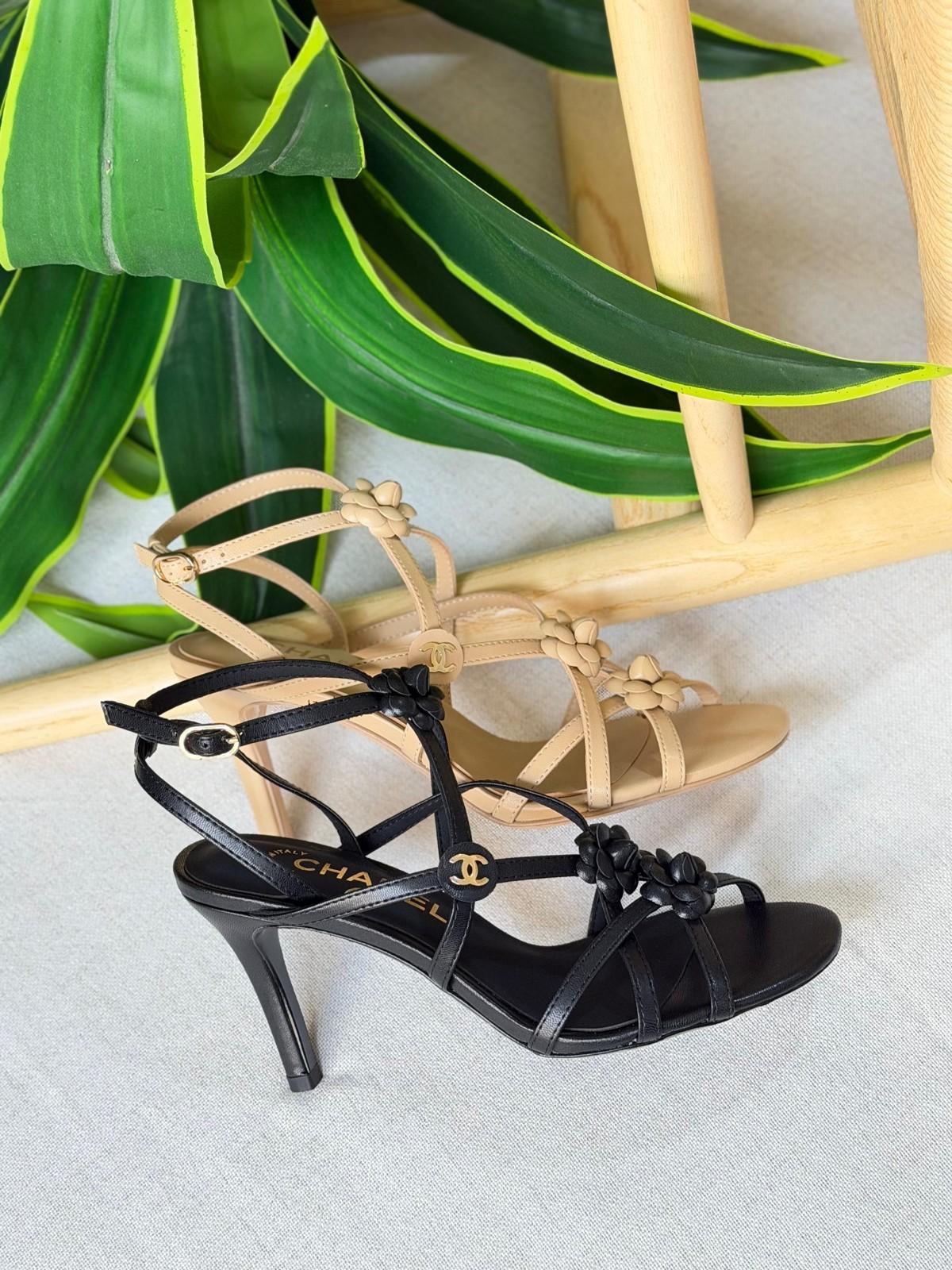 Chanel Camellia Strappy Heeled Sandals in Black and Beige Leather · 2