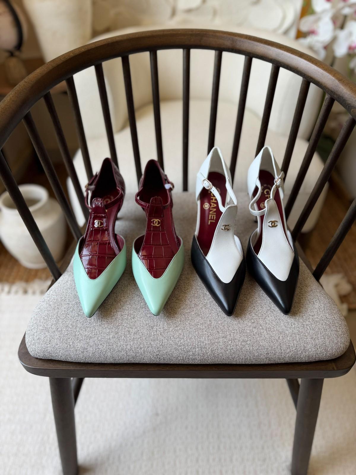 Chanel Slingback Pointed-Toe Heels in Two-Tone Leather · 2