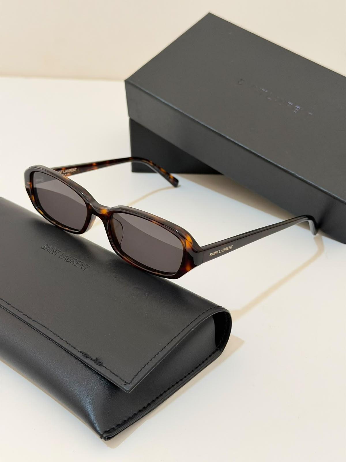 Saint Laurent SL 689 rectangle acetate sunglasses · 3