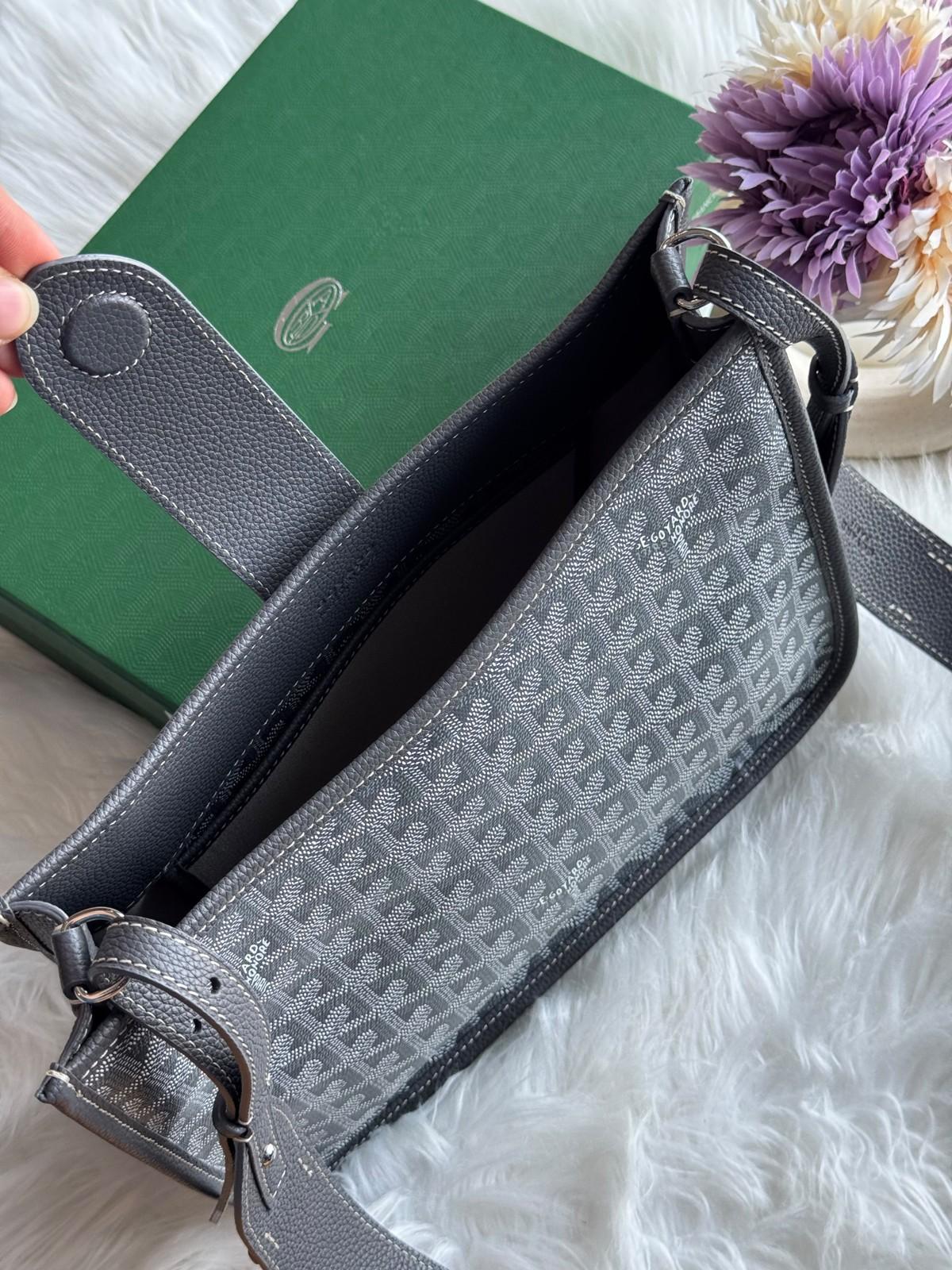 Goyard Musette Bag in Goyardine Canvas, 28 cm · 3