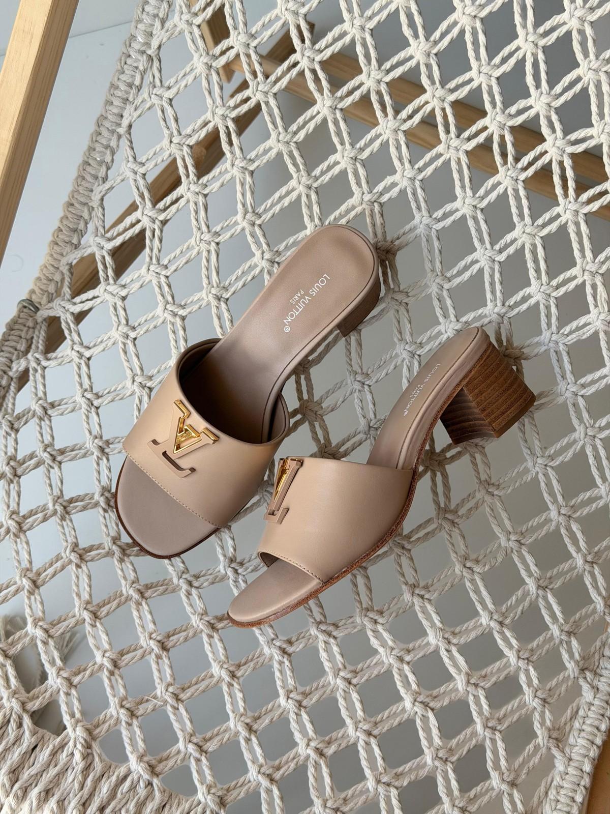 Louis Vuitton Capri Open Toe Slide Sandal in Leather with LV Logo · 3