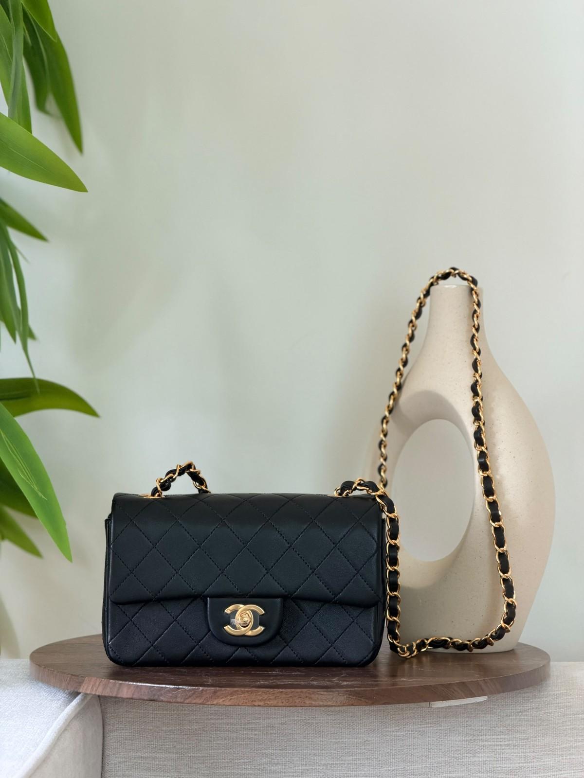 حقيبة شانيل كلاسيك فلاب جلد مبطّن بسلسلة (Chanel) · 3
