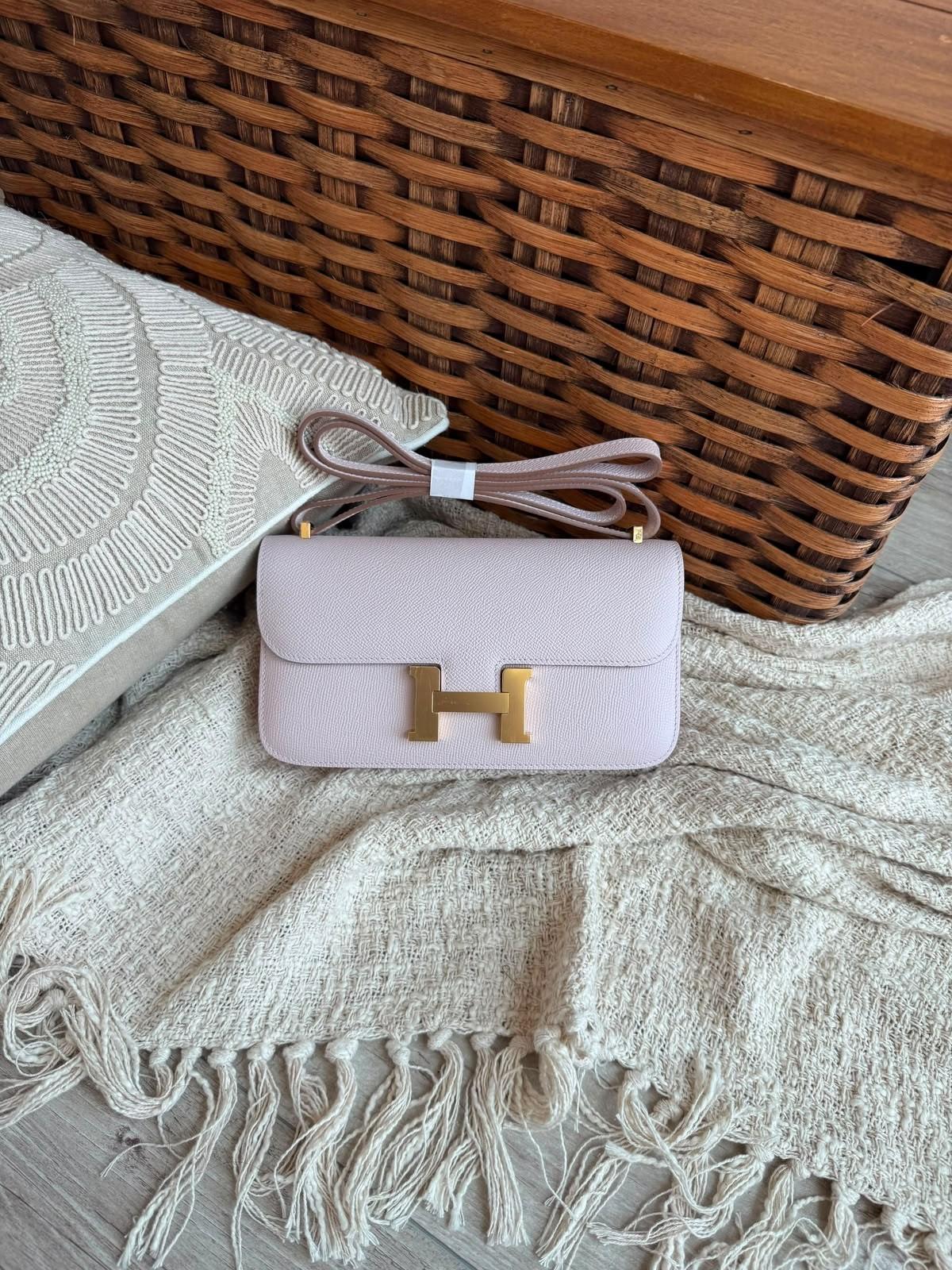 Hermès Constance Long Wallet in Epsom Leather with Gold Hardware · 2