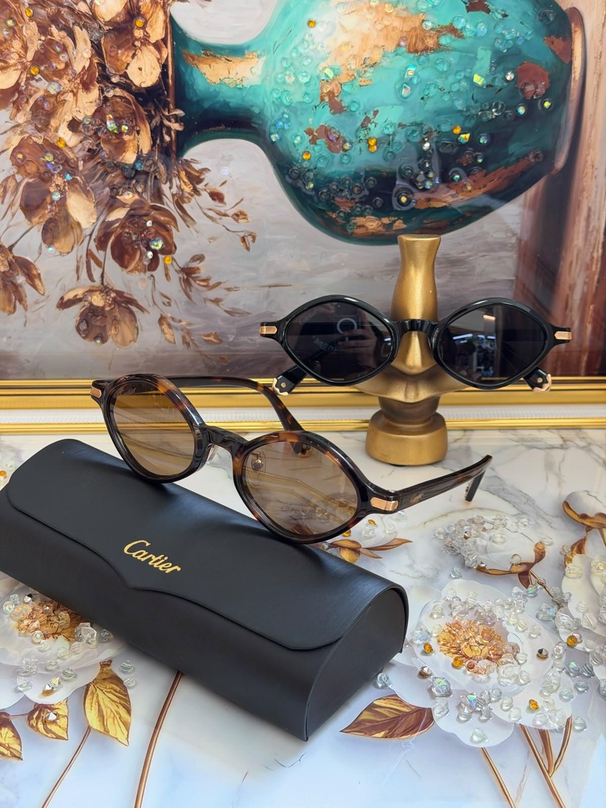 نظارة شمسية كارتييه دائرية من الأسيتات مع مفصل C de Cartier · 2