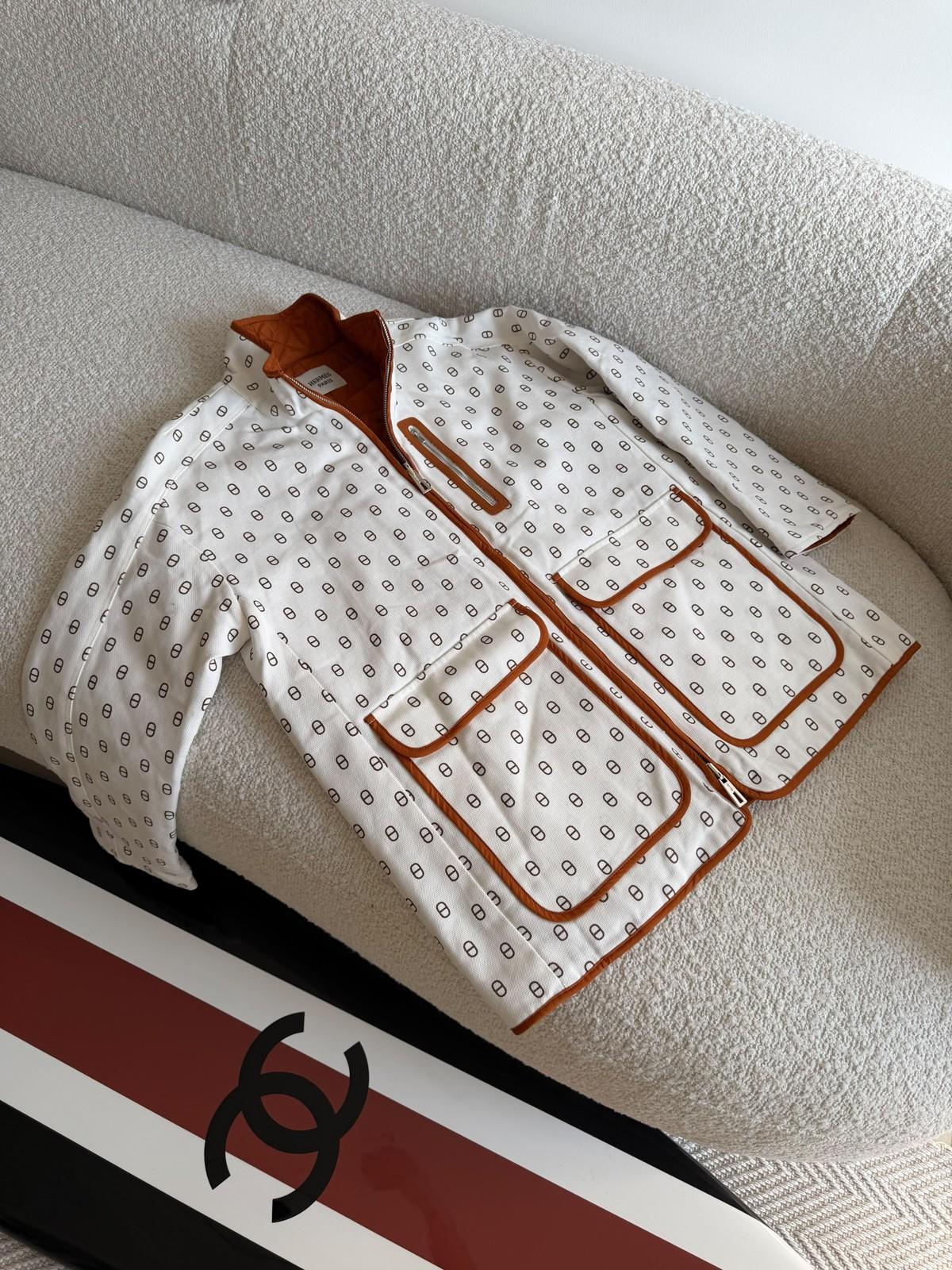 Hermès White Printed Zip Jacket with Contrast Trim · 3