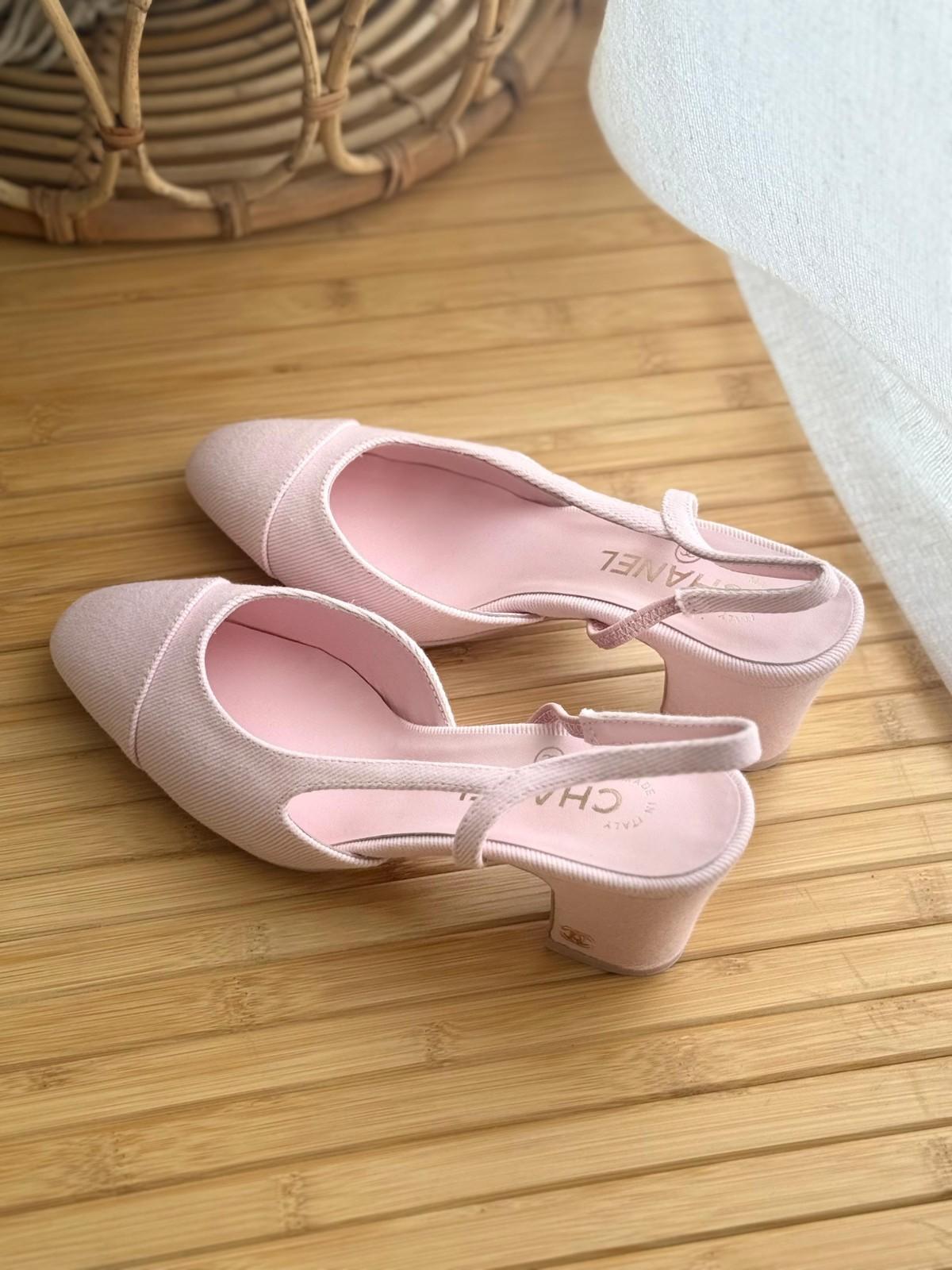 Chanel Slingback Pumps in Light Pink Fabric with Grosgrain Cap Toe · 2