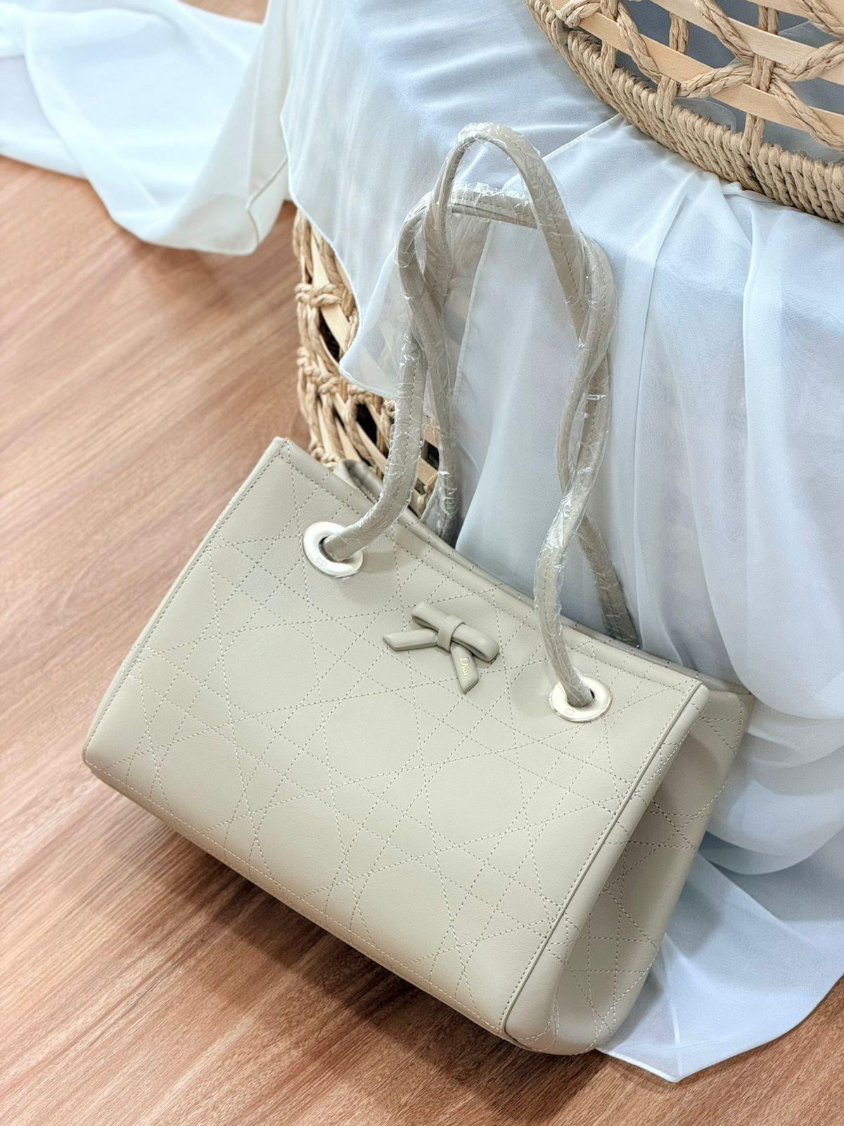 حقيبة ديور ليدي دي سير توت بتبطين ماكروكاناج (Dior) · 3