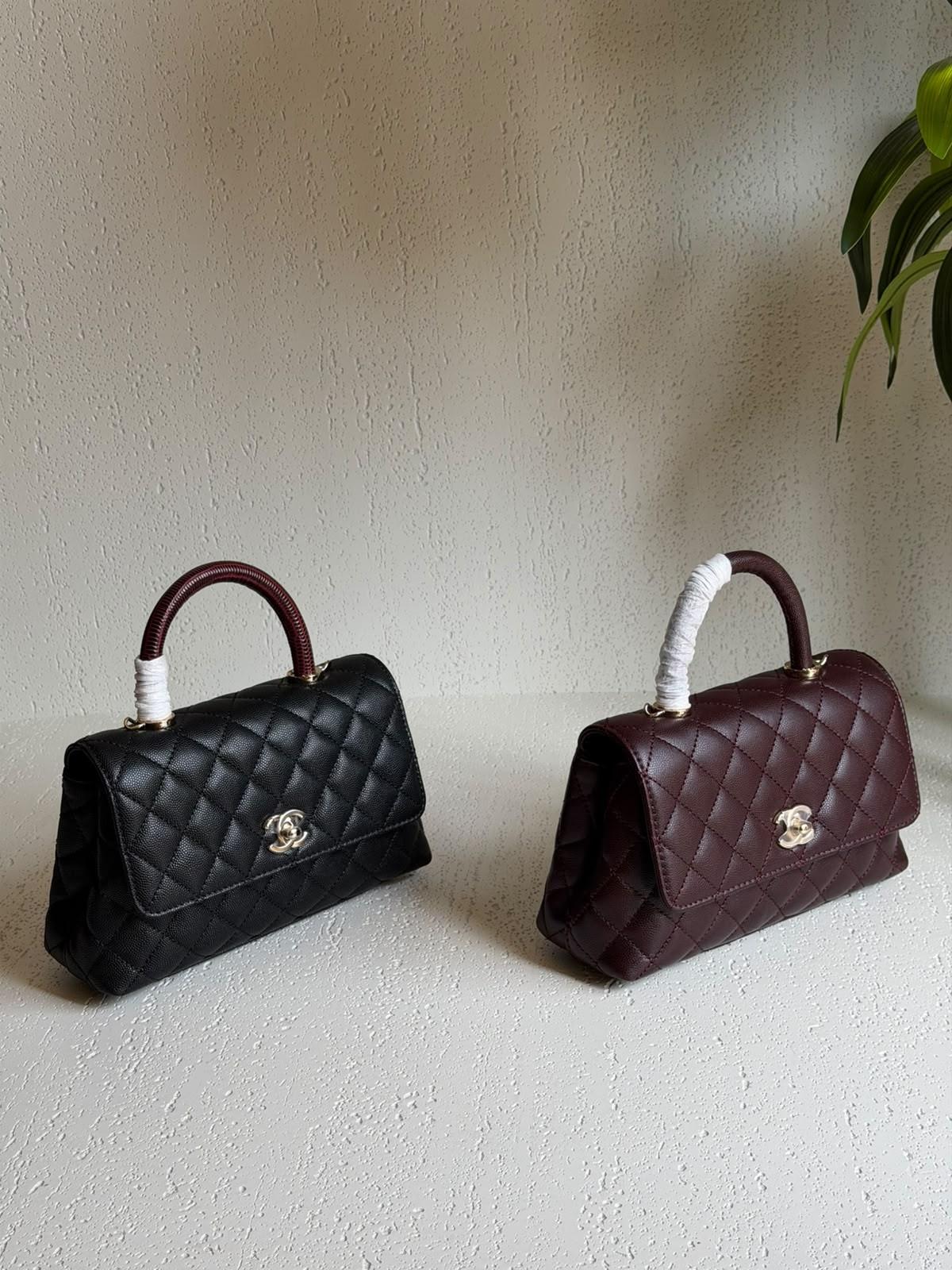 Chanel Coco Handle Bag 23cm in Black Caviar Leather with Burgundy Lizard Handle · 3