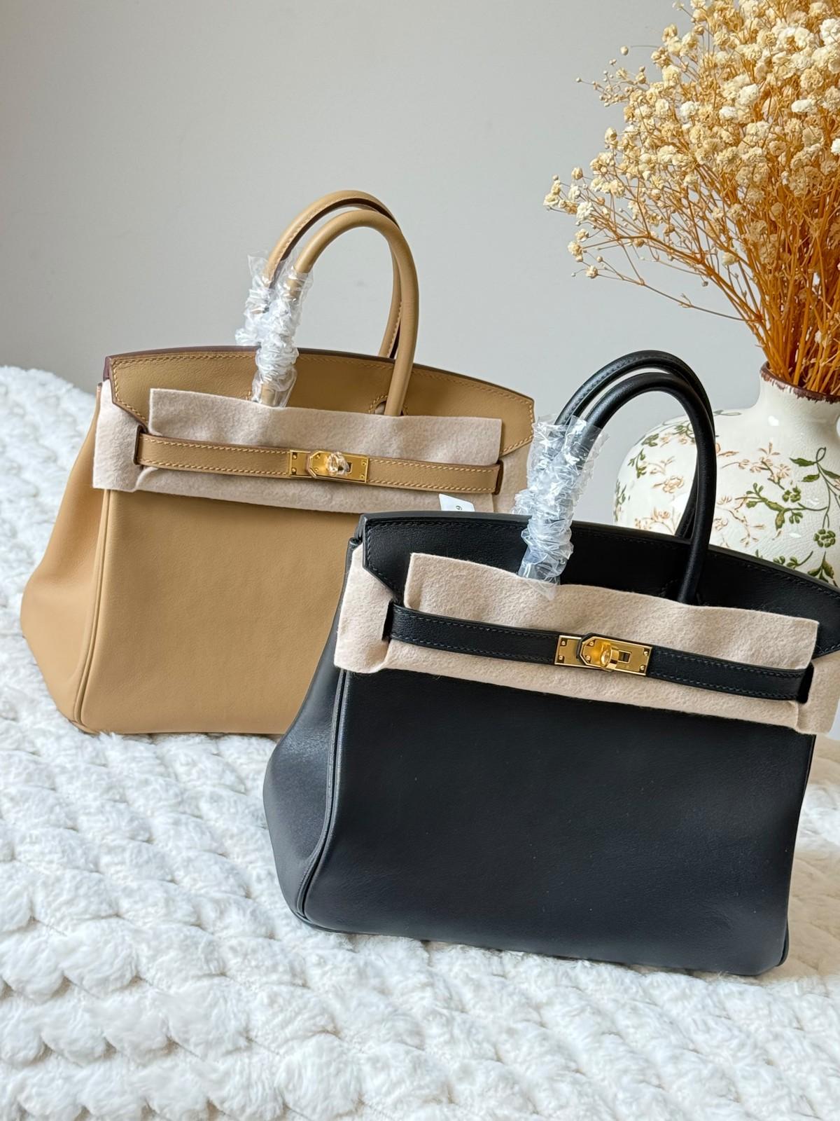 Birkin-Style 25cm Top Handle Bag in Leather with Gold Hardware · 3
