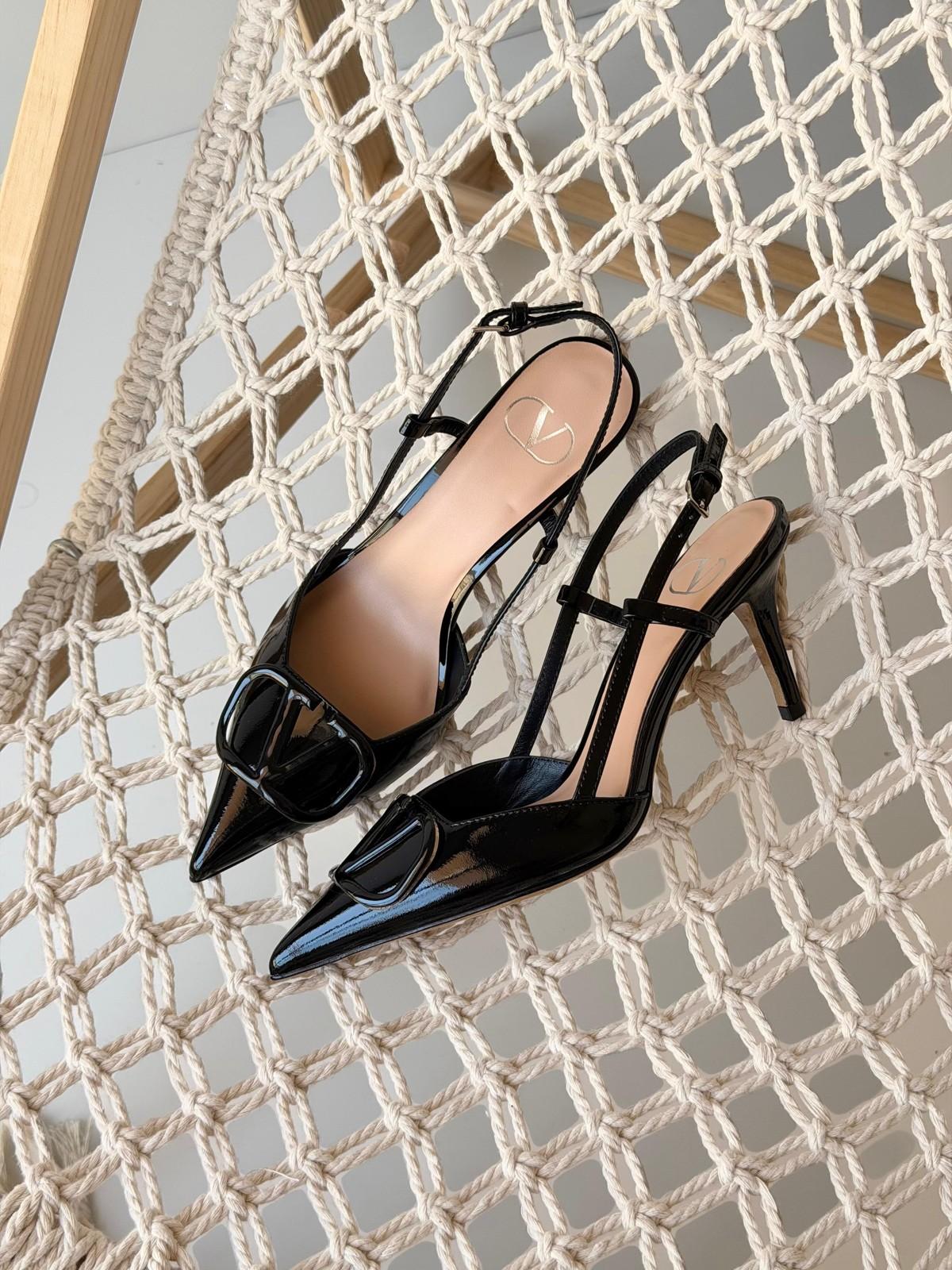 Valentino Garavani VLogo Slingback Pump in Patent Leather · 3