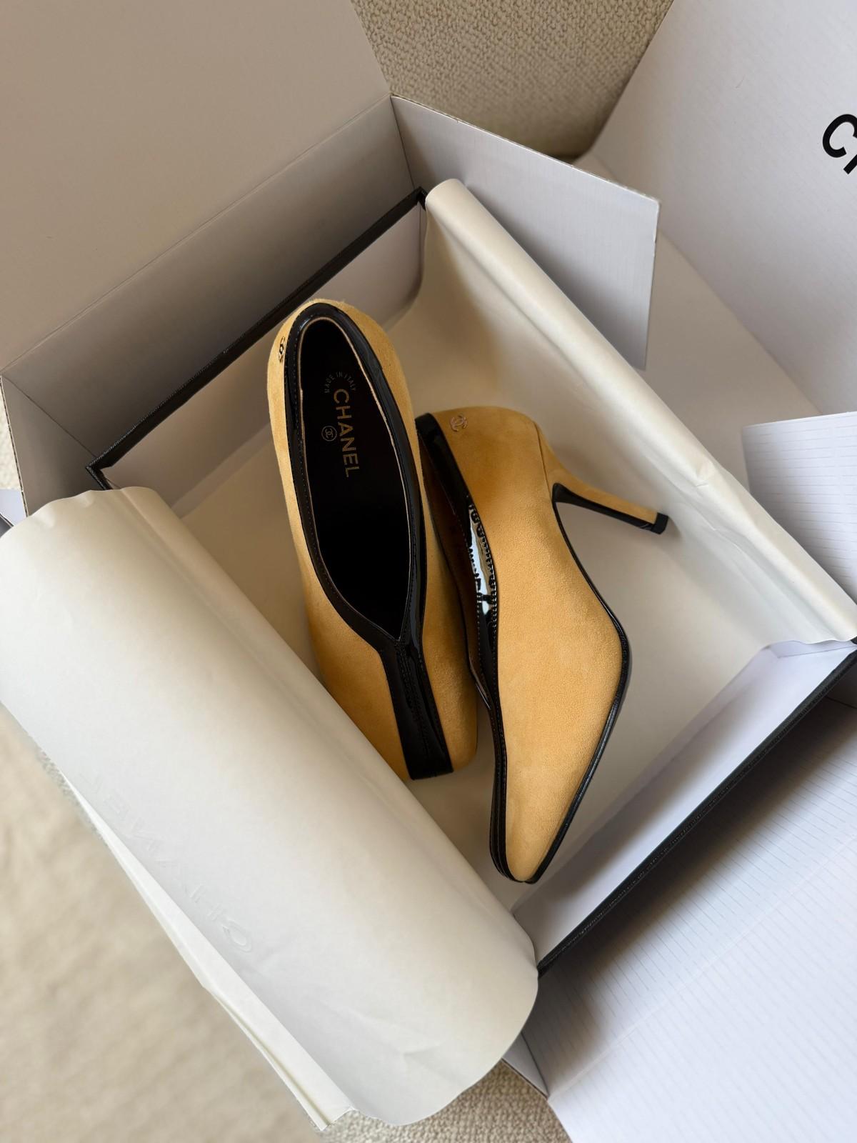 Chanel Suede Slingback Pumps with Contrast Trim · 2