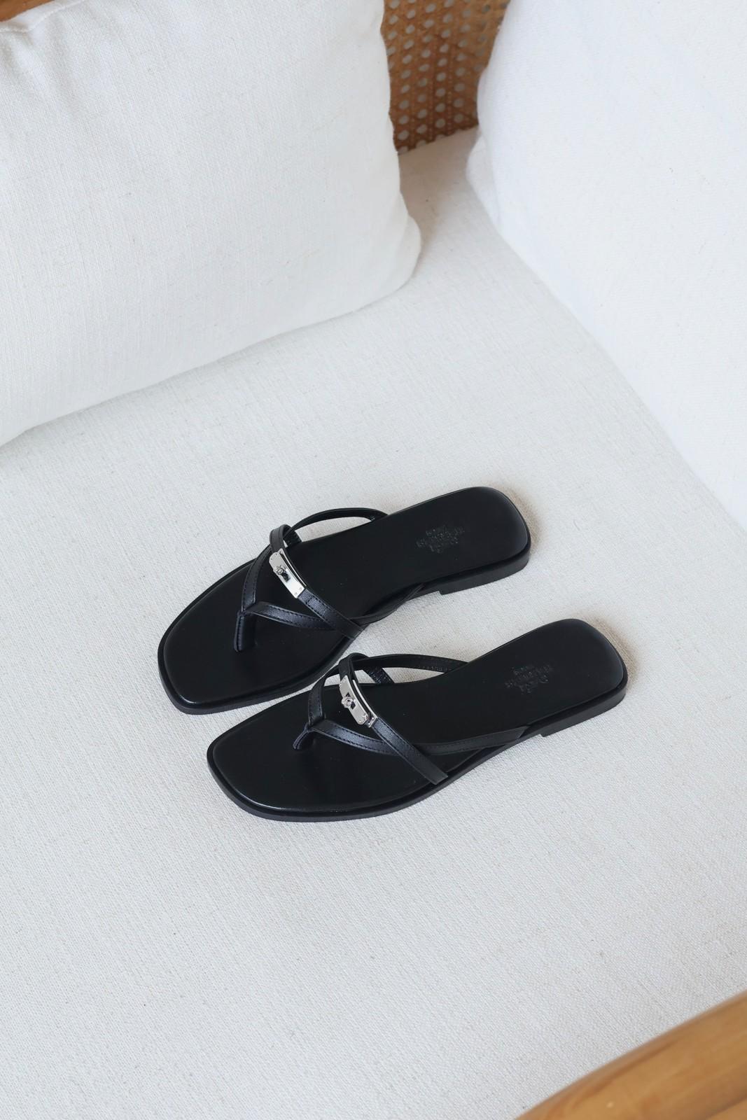 Hermes leather thong sandals with buckle strap · 3