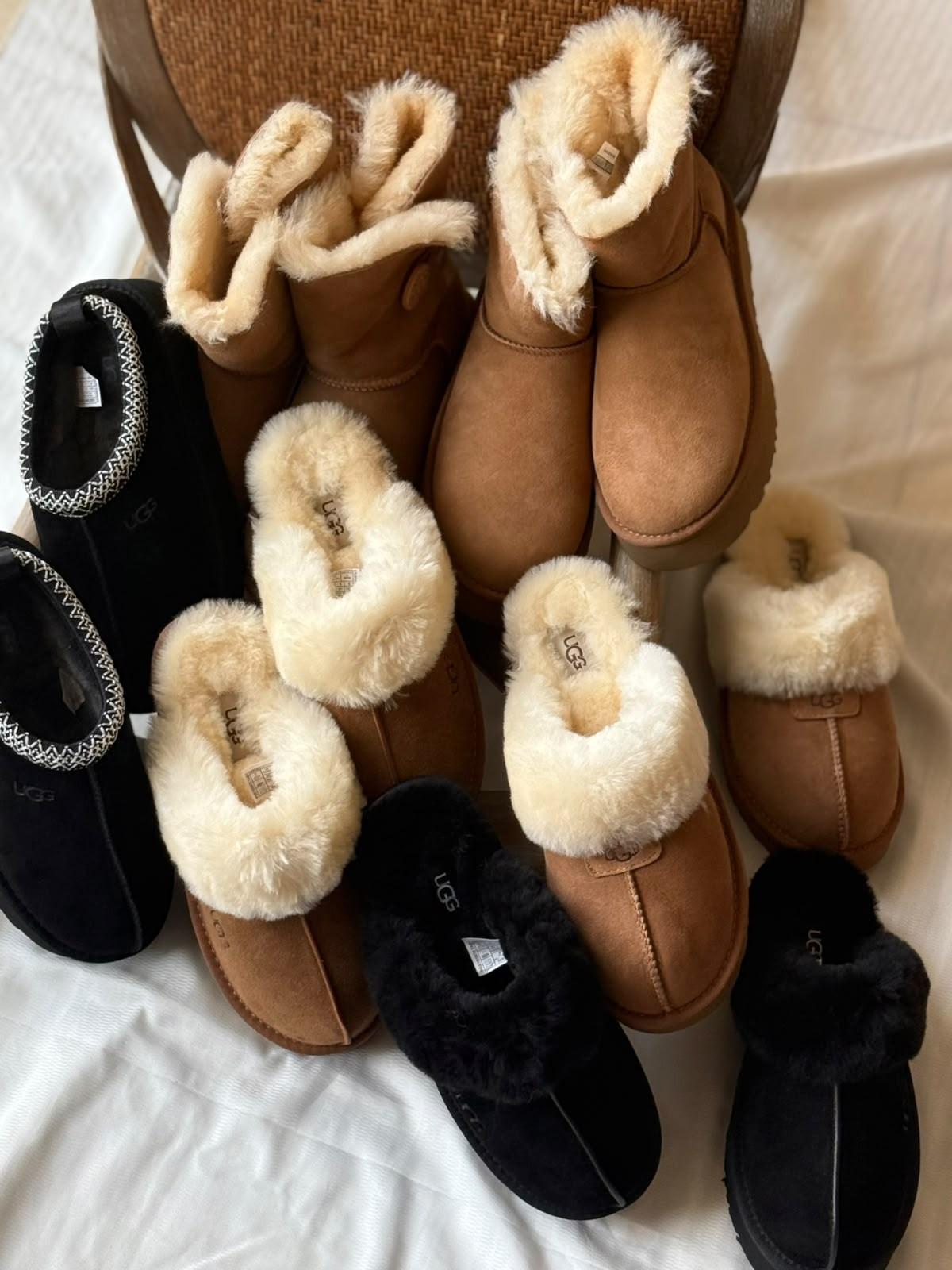 بوت UGG بلاتفورم من الجلد الشامواه ببطانة صوفية · 2
