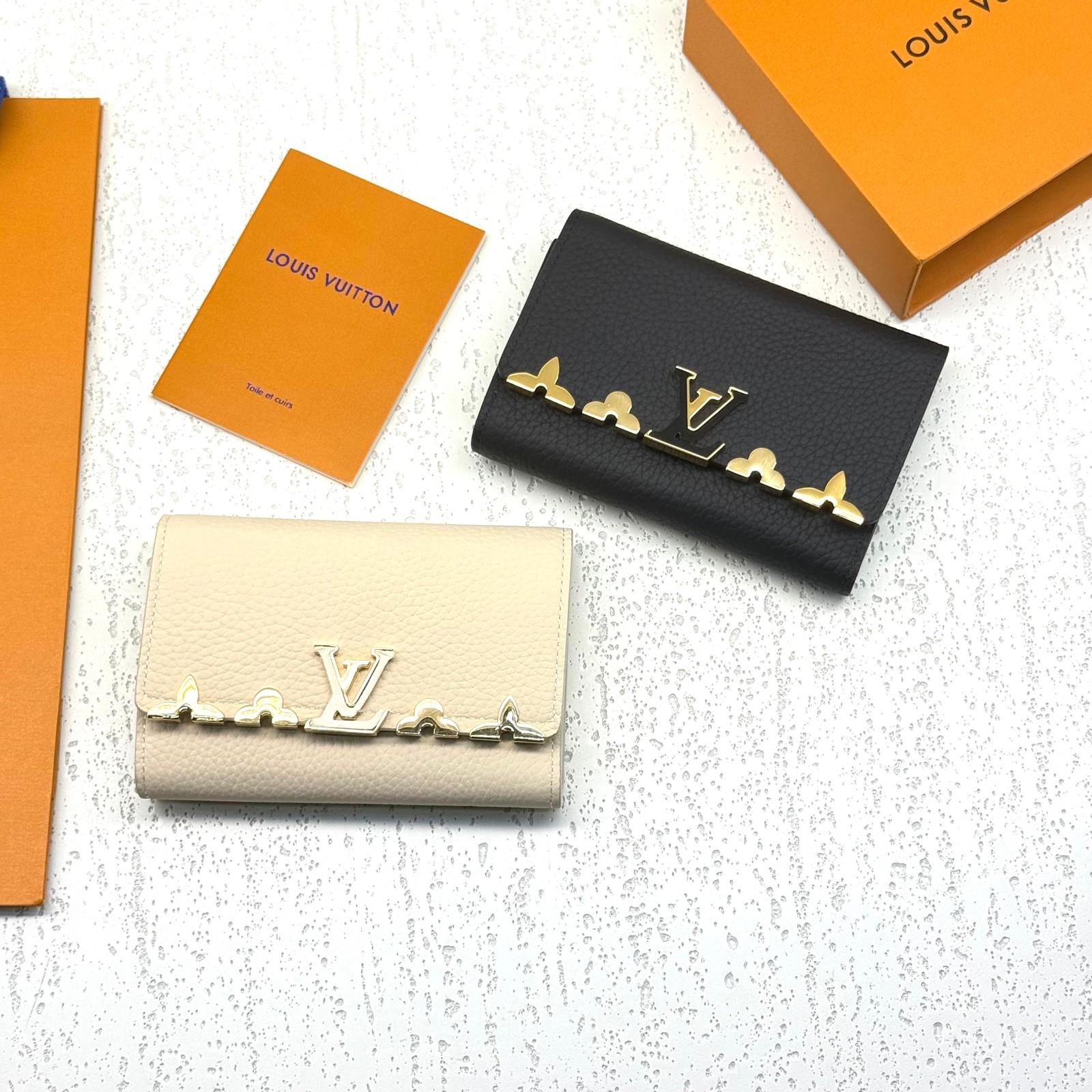 Louis Vuitton Portefeuille Capucines Compact Wallet in Taurillon Leather · 3