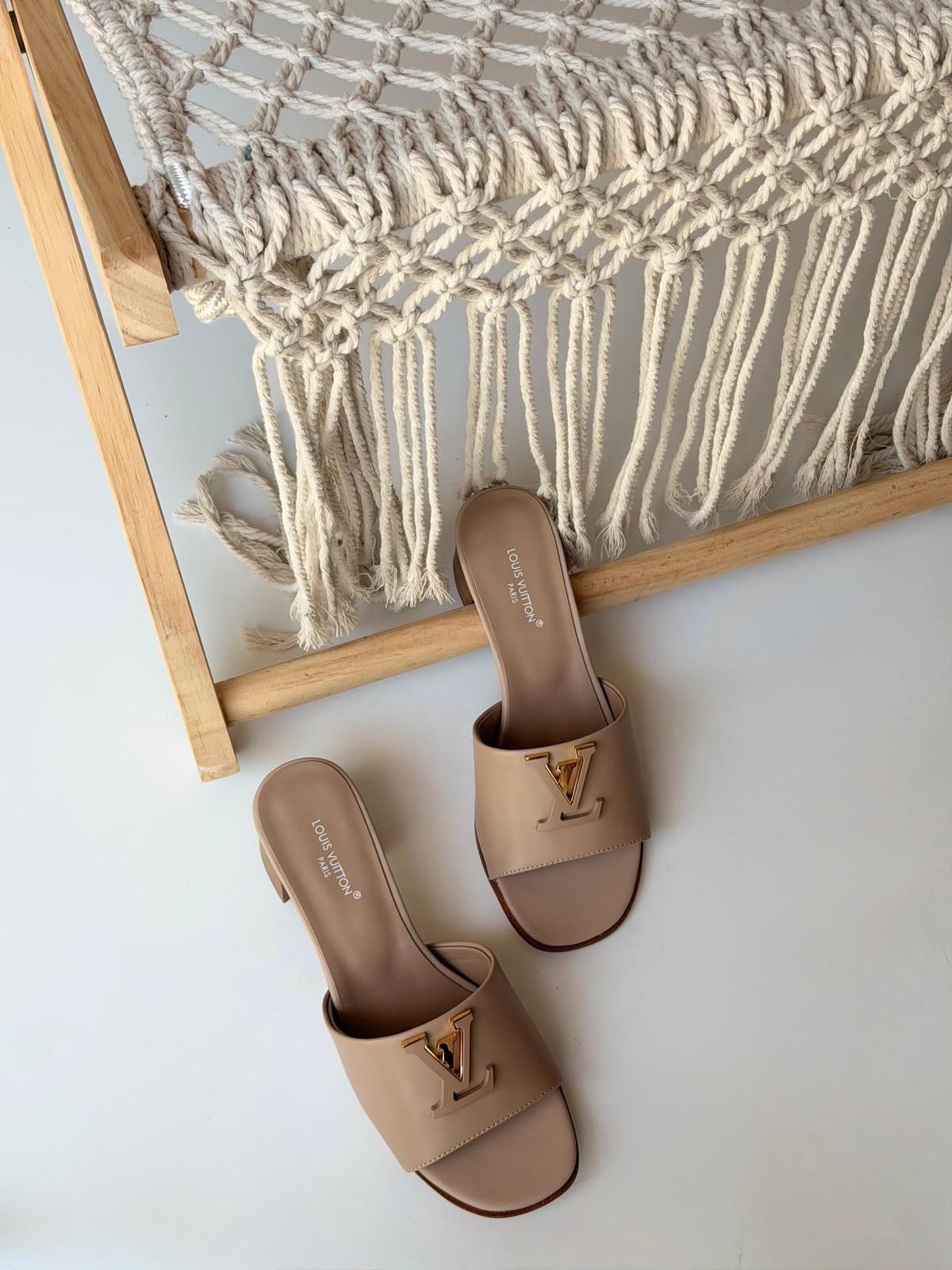 Louis Vuitton Capri Open Toe Slide Sandal in Leather with LV Logo · 2