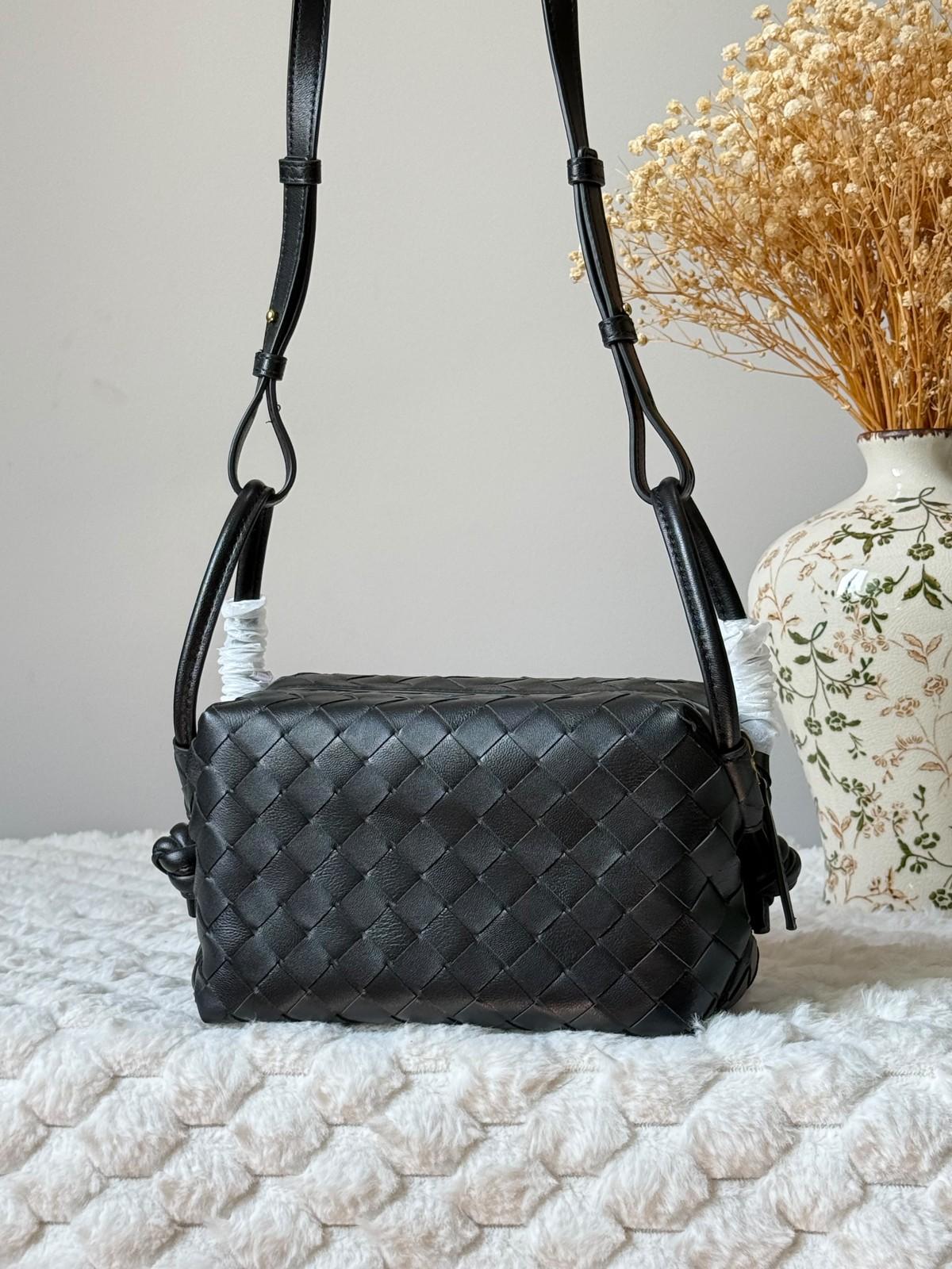 Bottega Veneta Intrecciato Woven Leather Shoulder Bag · 3