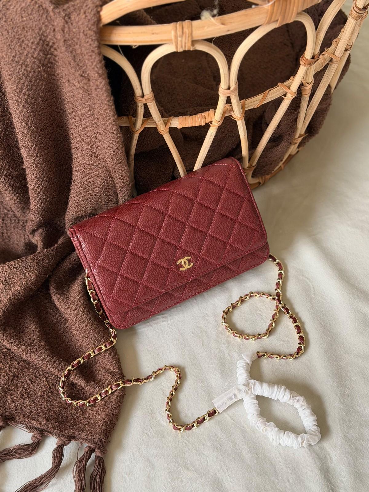 Chanel Classic Wallet on Chain in caviar calfskin · 3