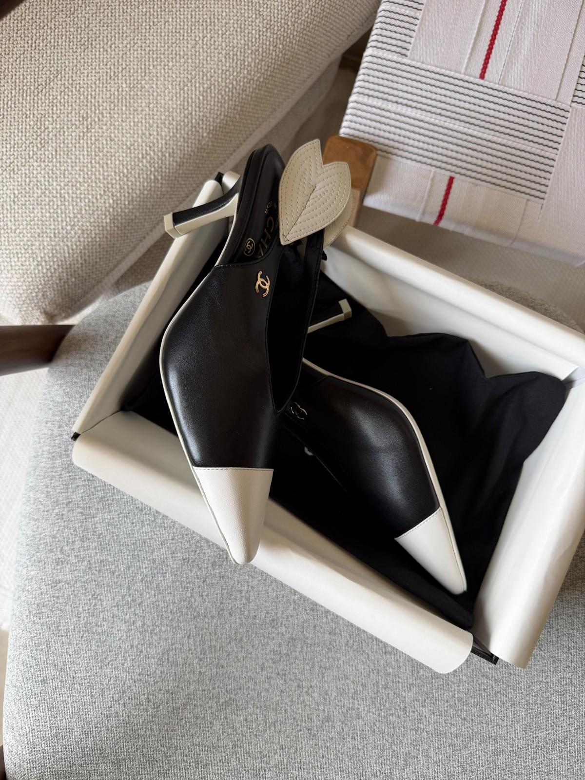 Chanel Slingback Pointed Mule in Black & White Calfskin with Bow · 2