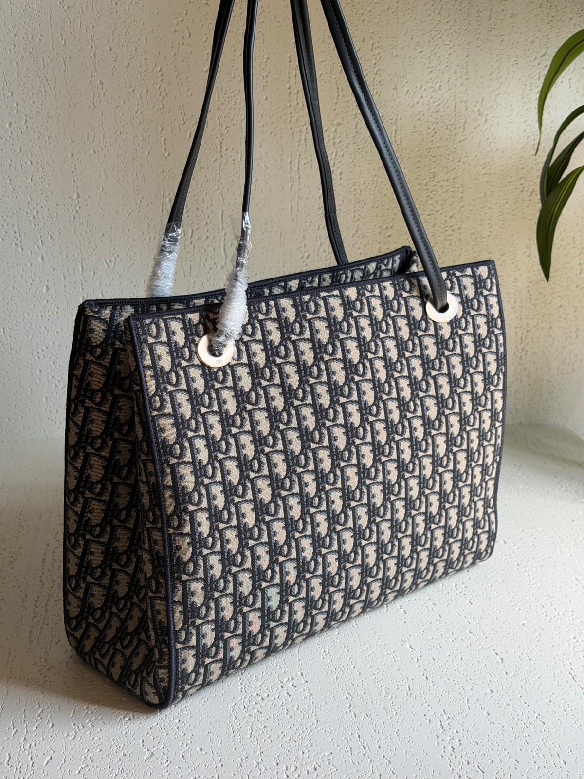 Dior Promenade Tote Bag in Blue Oblique Canvas · 2