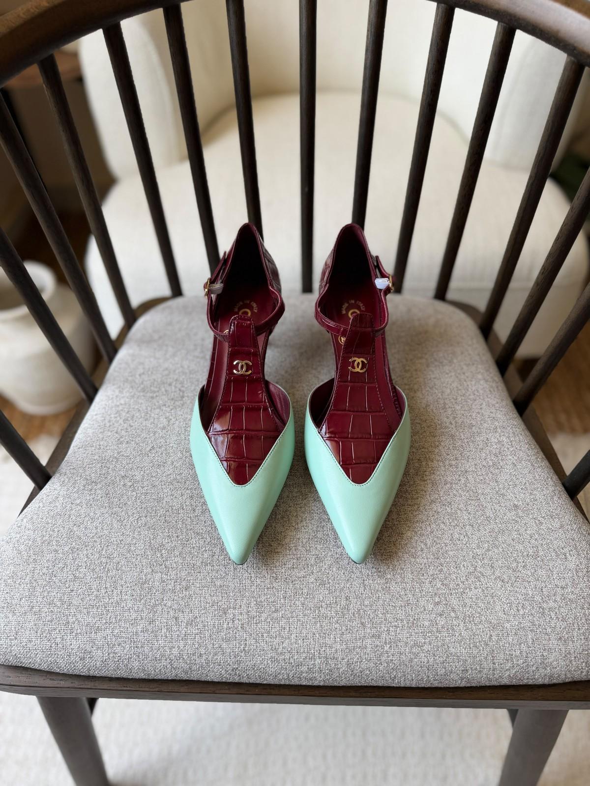 Chanel Slingback Pointed Pumps in Mint Green and Burgundy Croc-Embossed Leather · 3