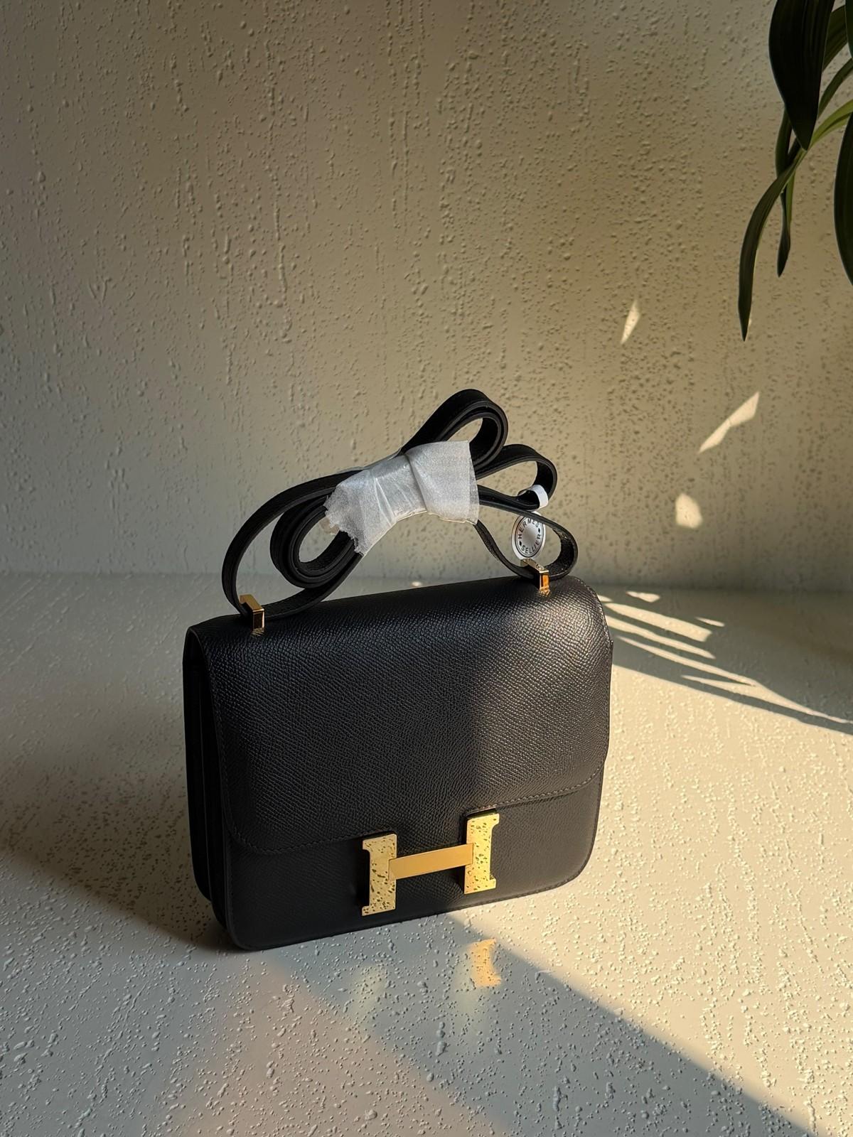 Hermès Constance 18 Bag in Epsom Leather with Gold Hardware · 2