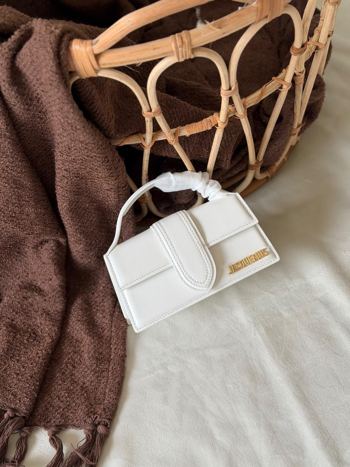 Jacquemus The Bambino flap bag with padded top handle · 3
