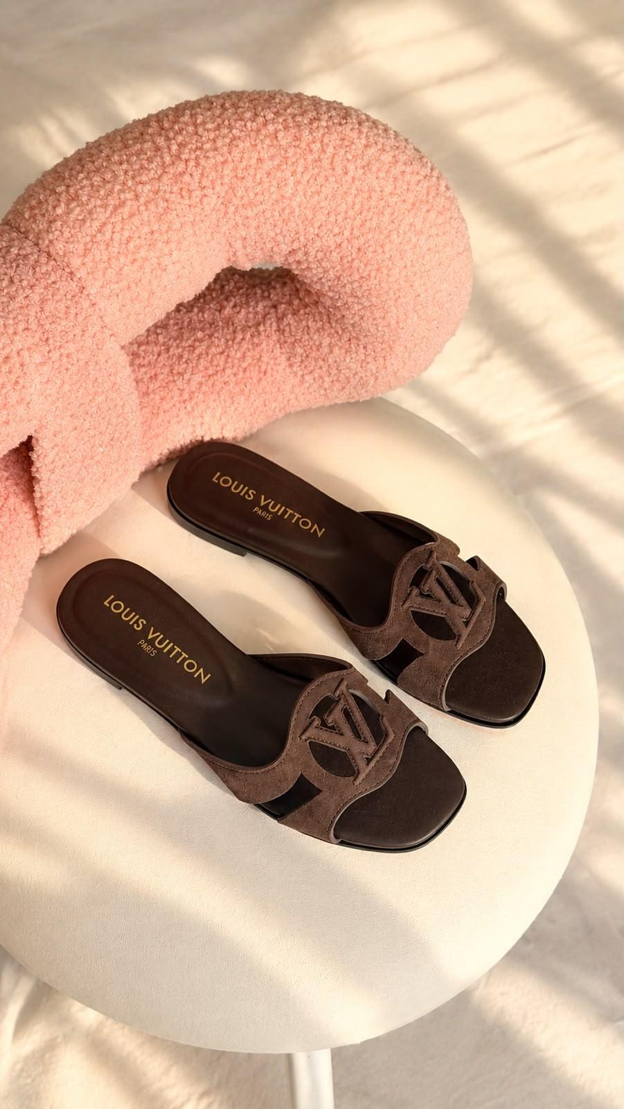 Louis Vuitton LV Isola Flat Mule in Suede and Leather · 2