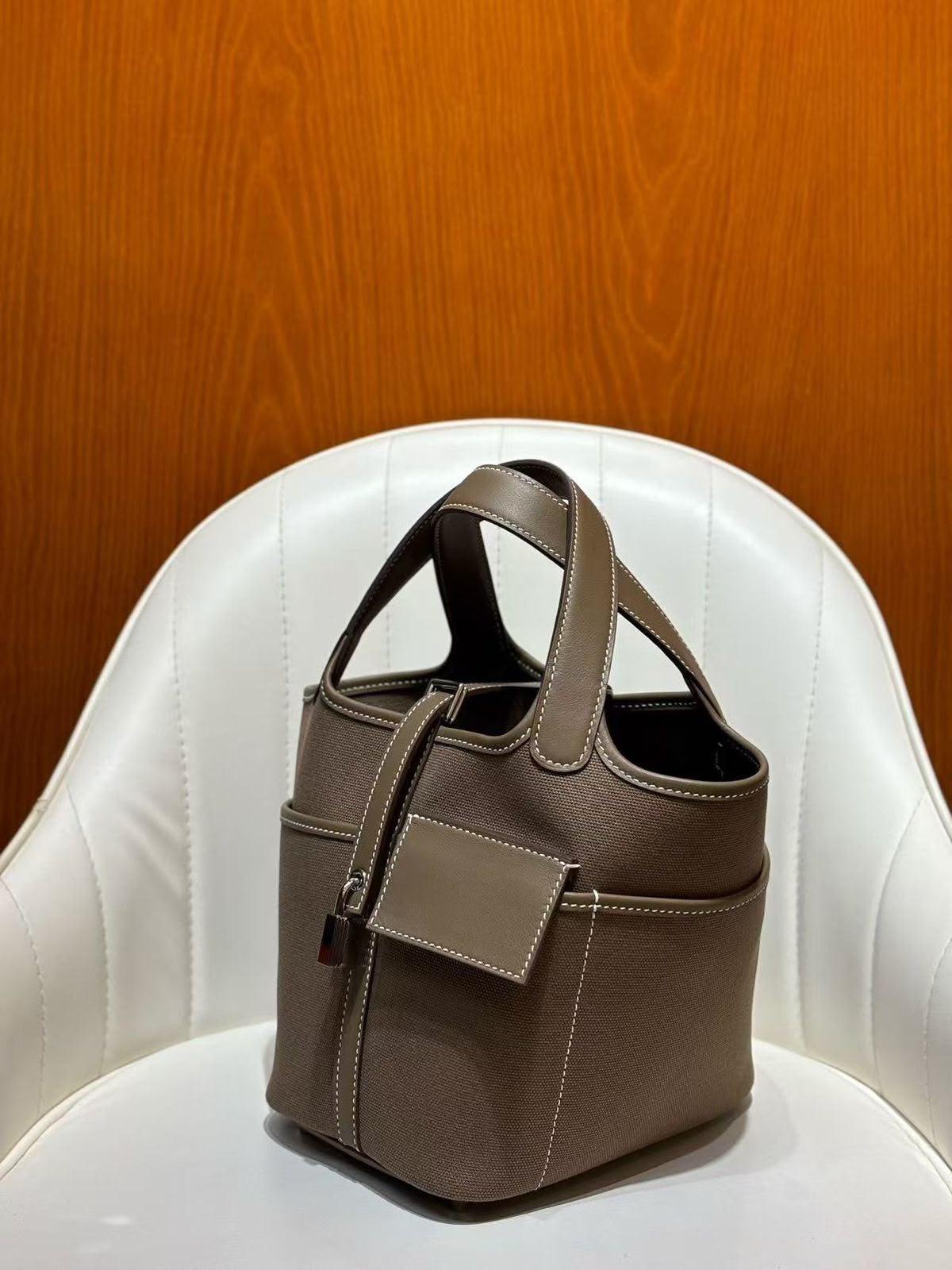Hermès Picotin Cargo Bag in Canvas and Leather · 2
