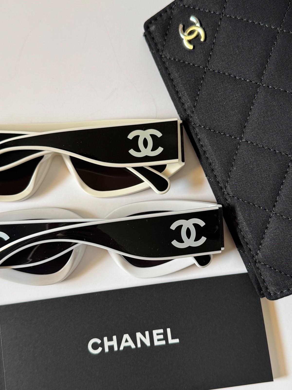 Chanel two-tone acetate sunglasses with large CC on the temple · 2