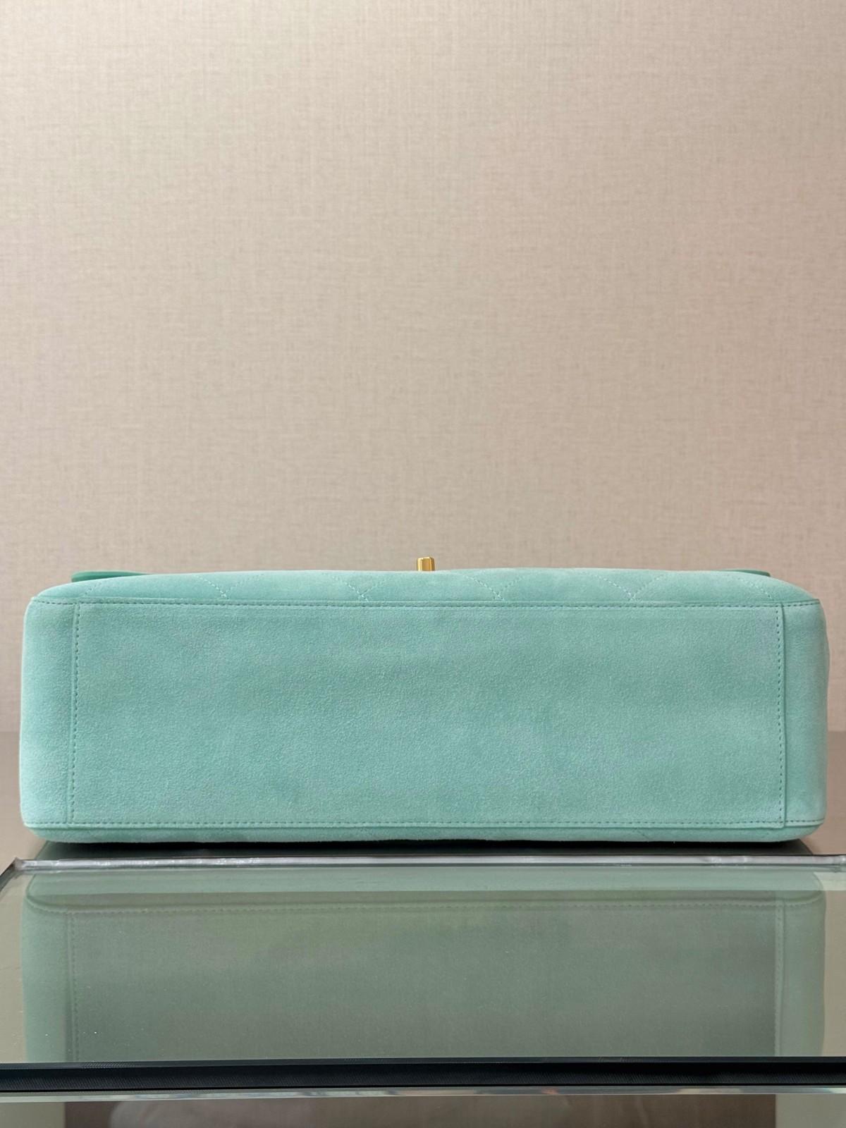 Chanel Classic Flap bag in mint green suede · 3
