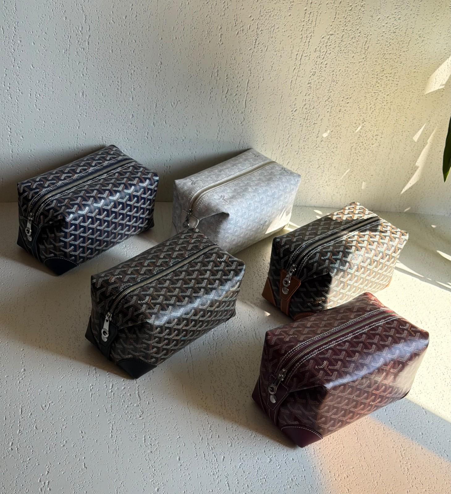 Goyard Boeing pouch in Goyardine canvas · 3