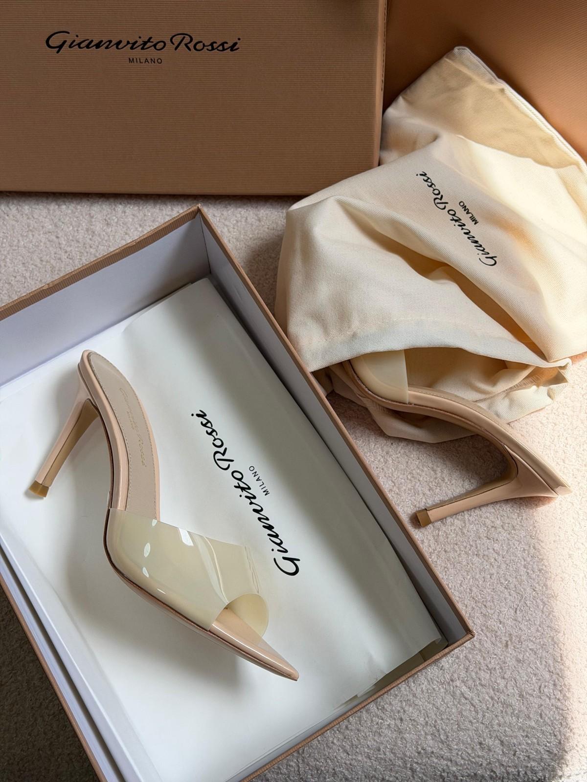 Gianvito Rossi Patent Leather Pointed Mule Heels
