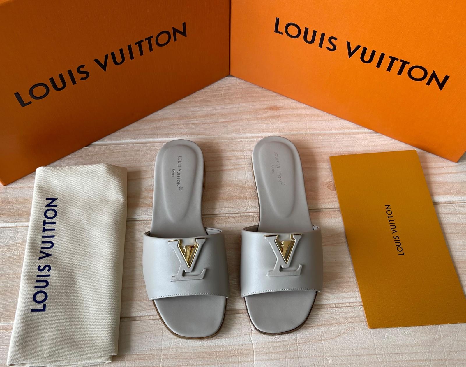 صنادل ميوول مسطّحة من لويس فيتون بشعار LV · 2