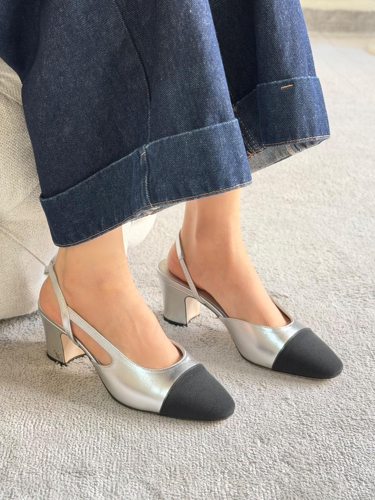 Chanel Slingback Pumps in Silver Metallic Leather with Black Cap Toe