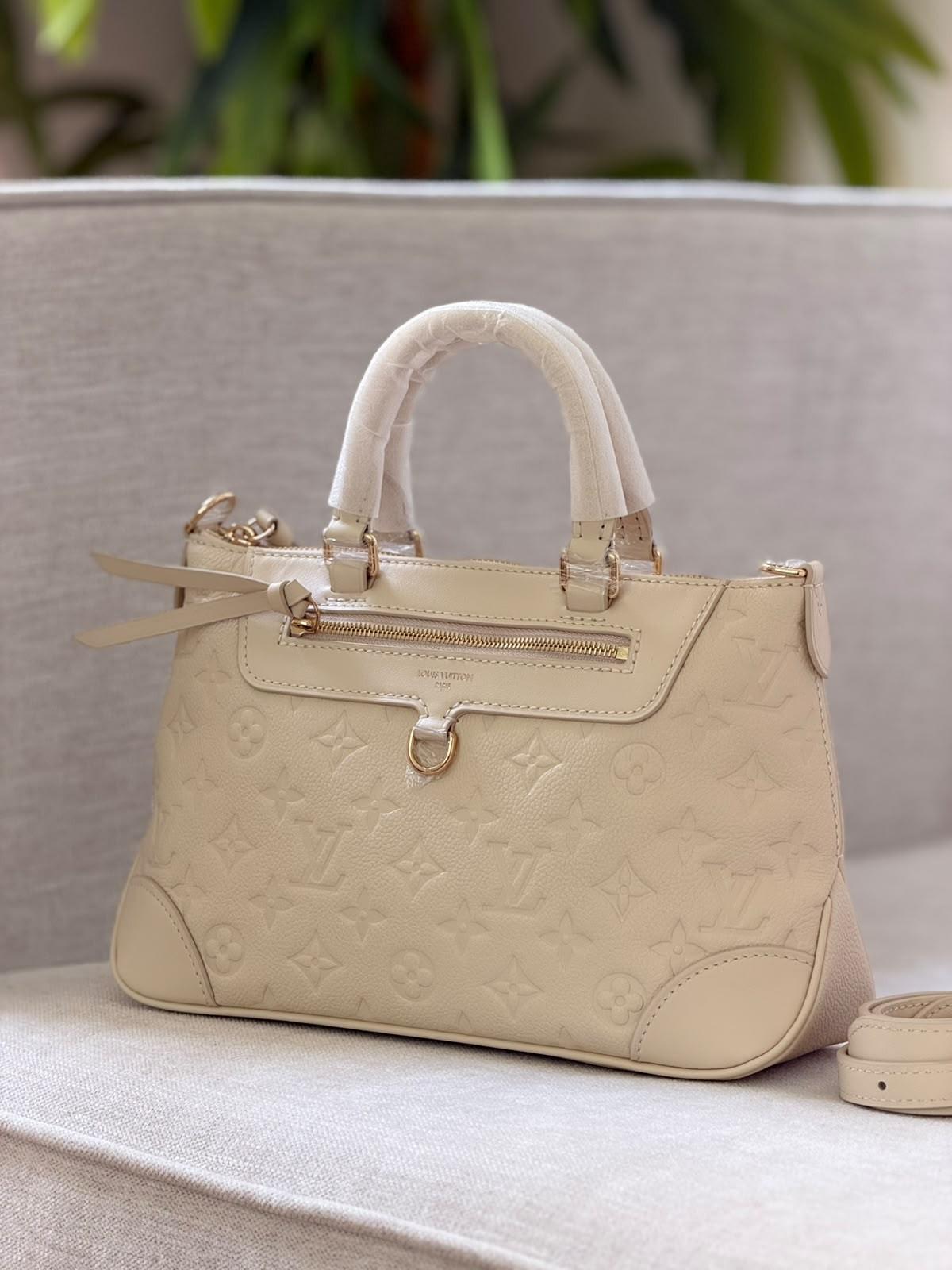 حقيبة لويس فيتون مونوغرام أومبرينت بسحّاب وزوايا حقائب السفر (Louis Vuitton) · 2
