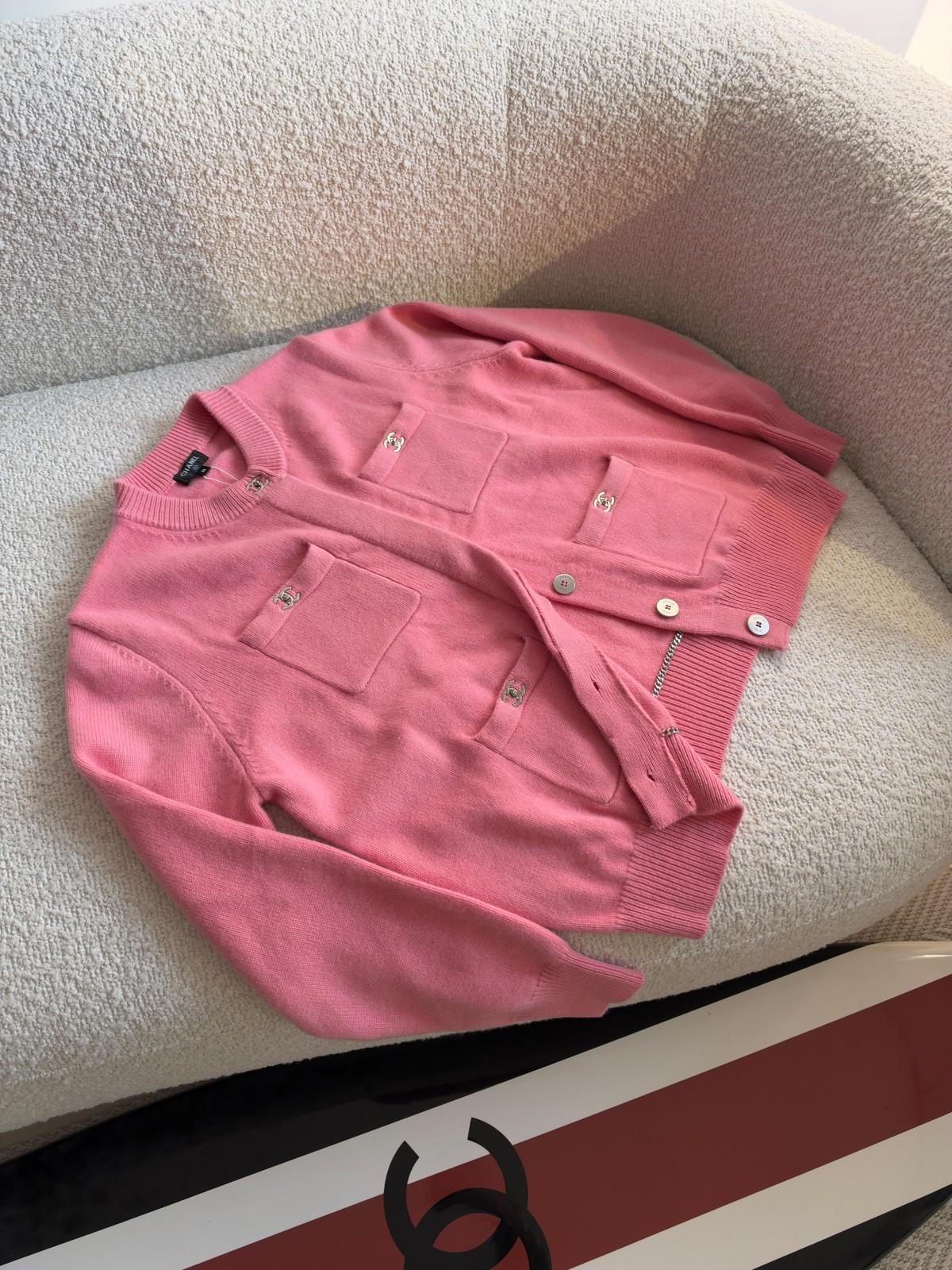 Chanel Four-Pocket Cardigan in Pink and Black Knit · 2