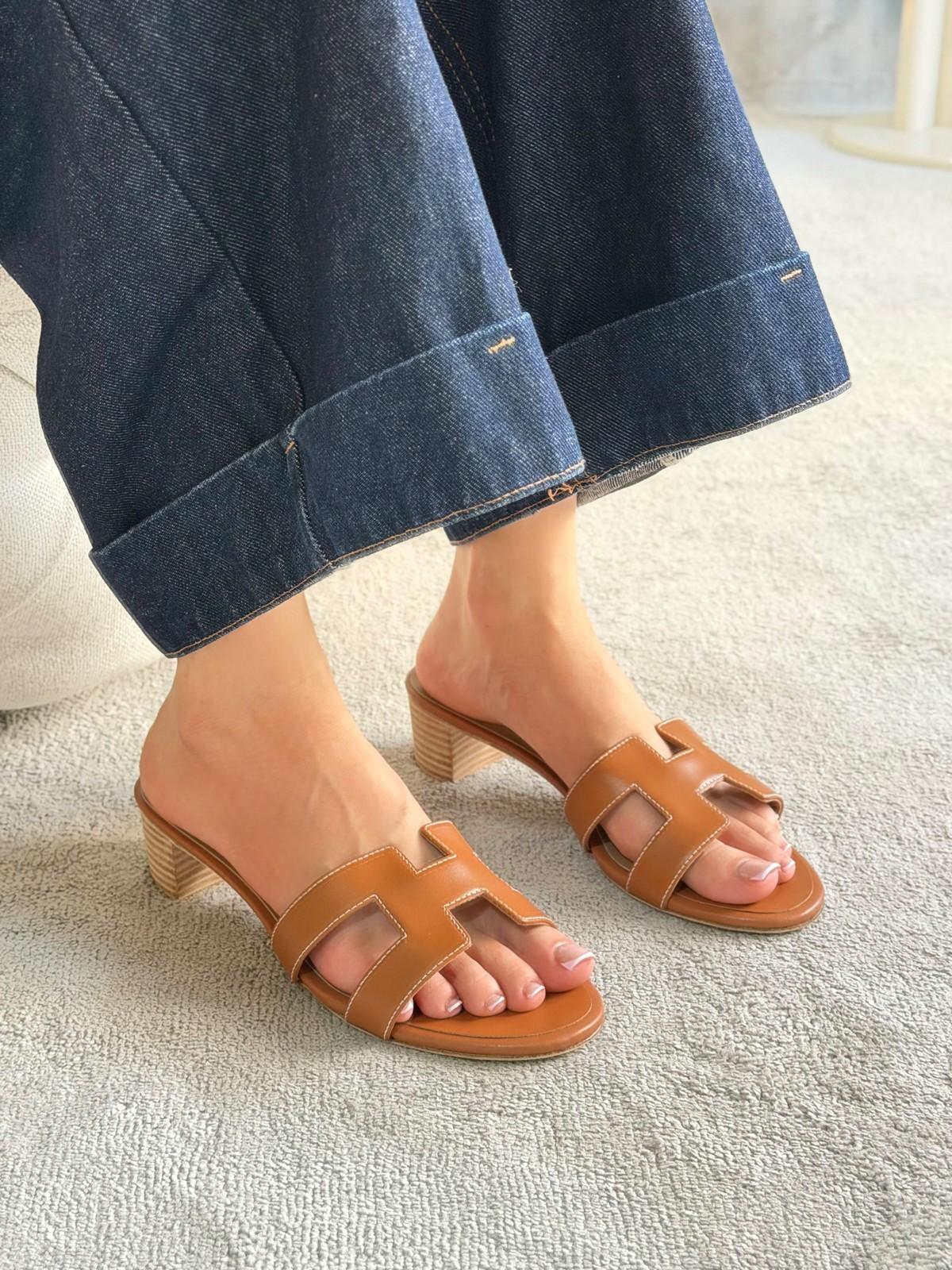 Hermès Oran Sandal in Calfskin with Wooden Heel · 3