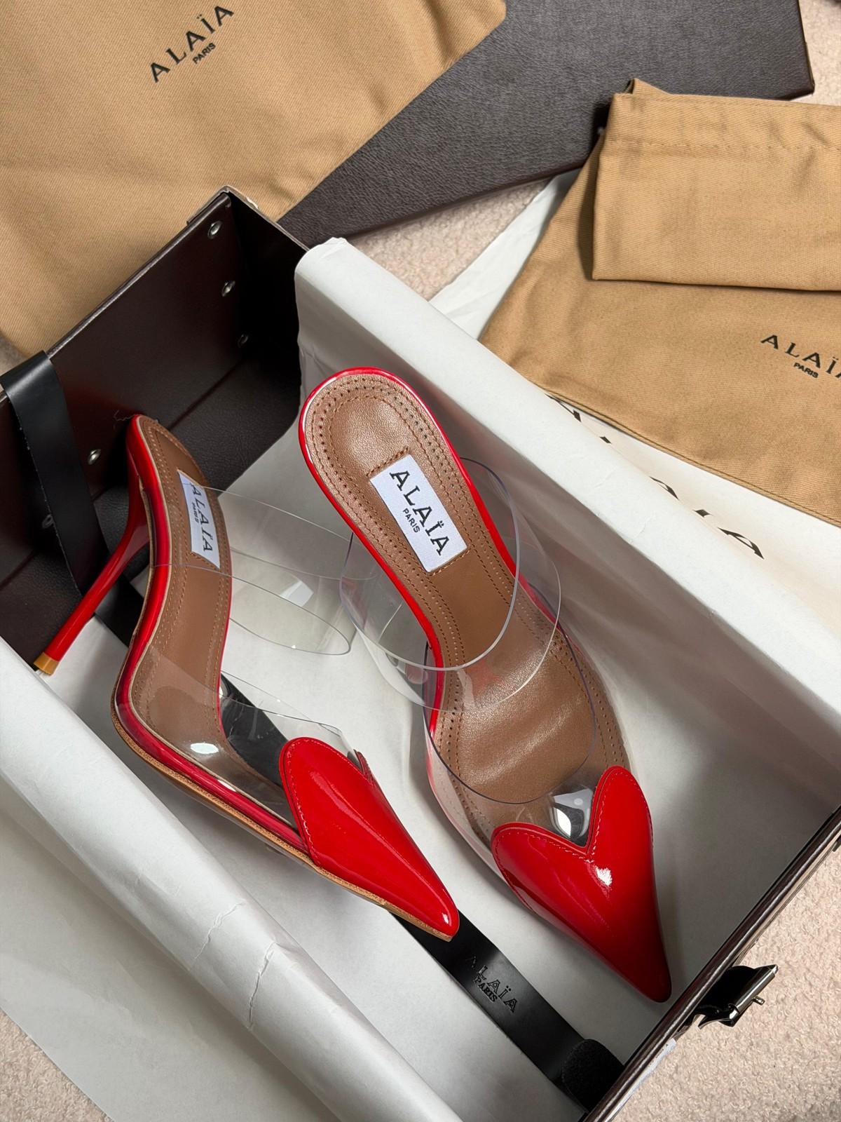 Alaïa Paris Coeur Heart Patent Leather Mule in Red · 3