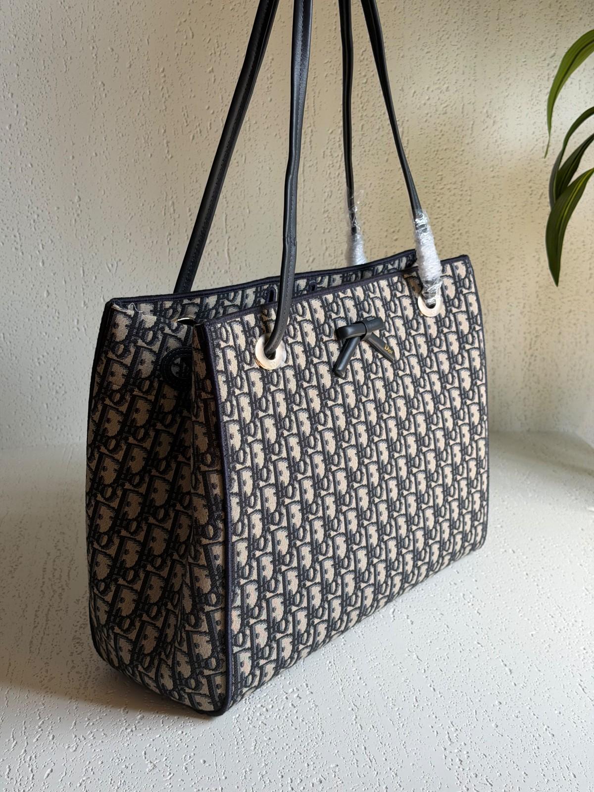 Dior Promenade Tote Bag in Blue Oblique Canvas · 3