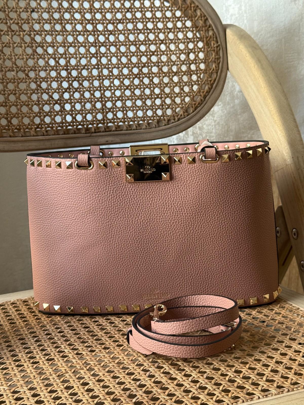 Valentino Garavani Rockstud Leather Shoulder Bag · 2