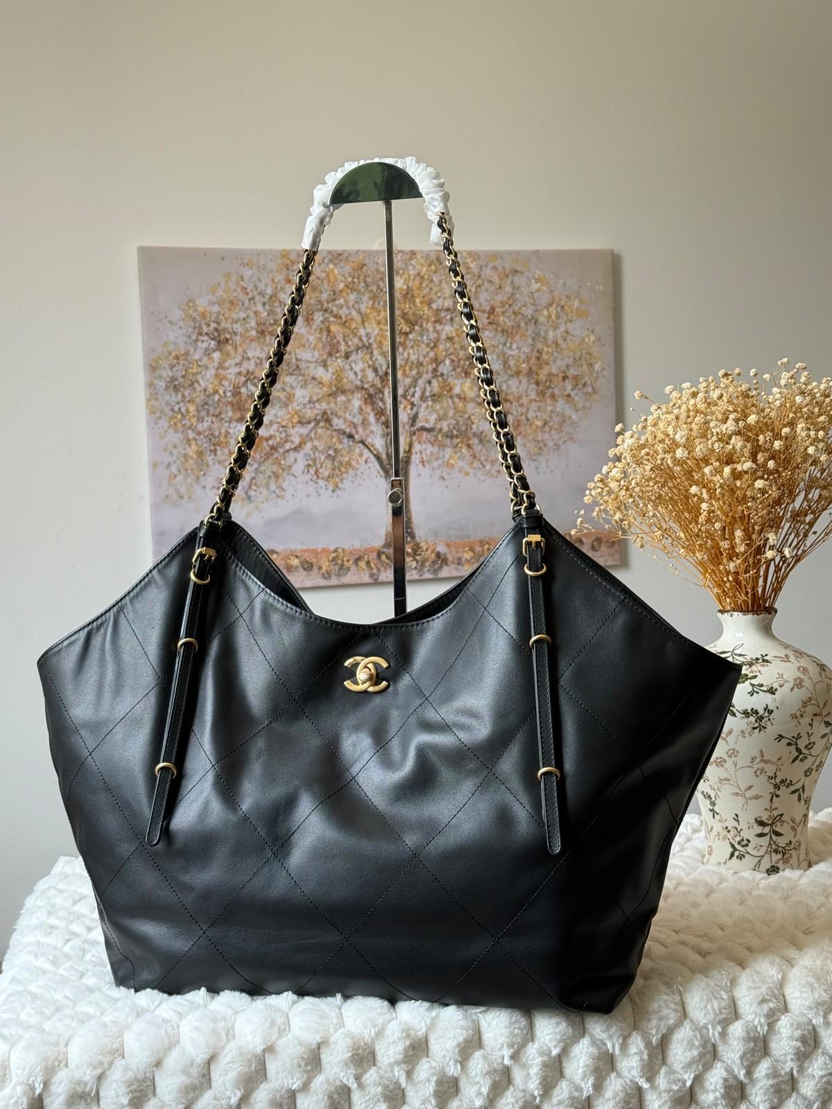 Chanel 22 Small Tote in Black Quilted Calfskin with Gold Hardware · 2