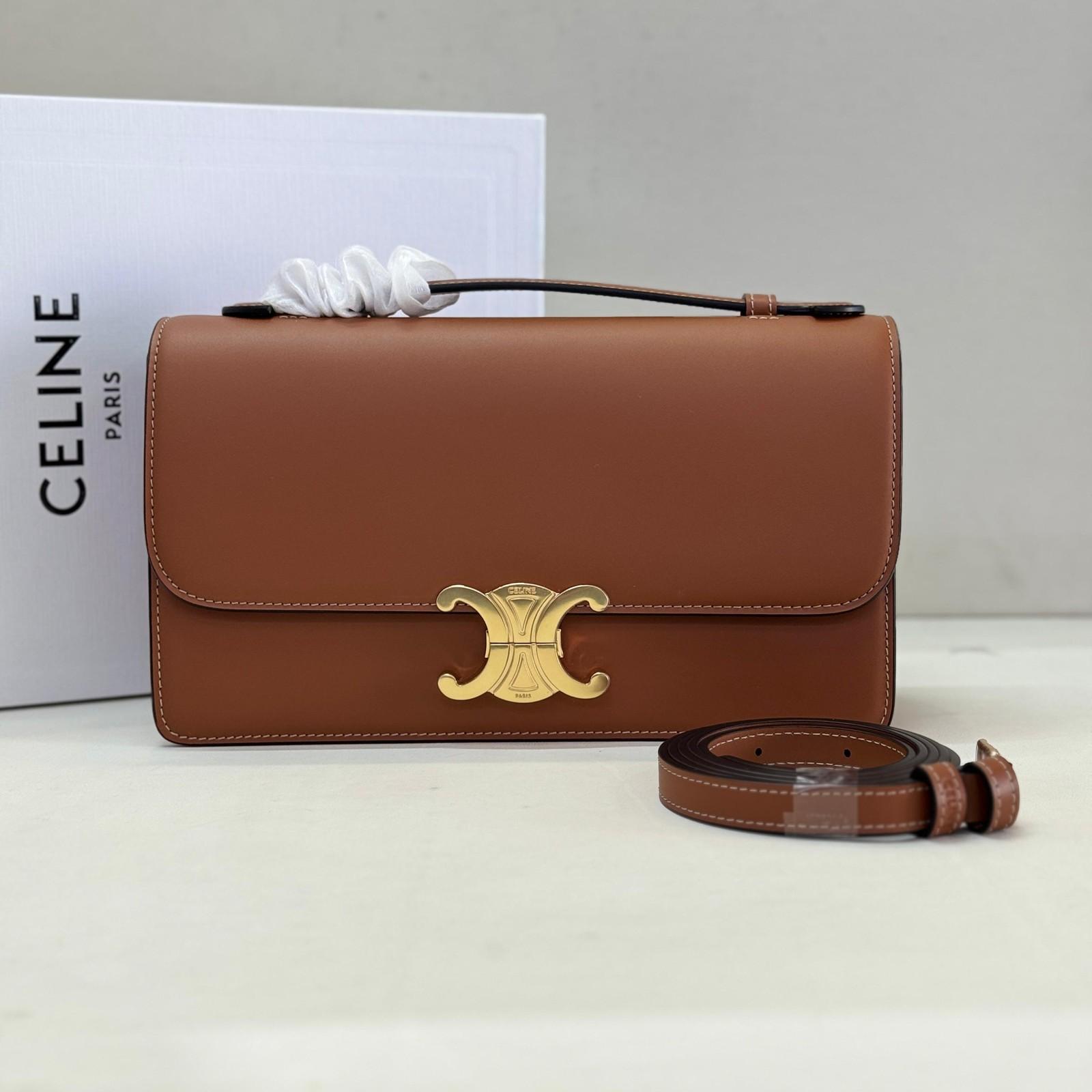 Céline Triomphe bag in natural calfskin
