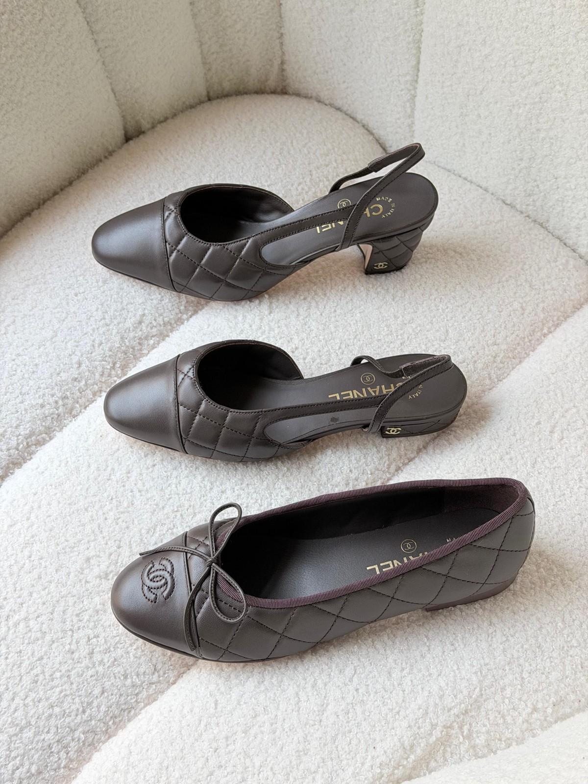 Chanel Quilted Leather Bow Ballet Flats · 2