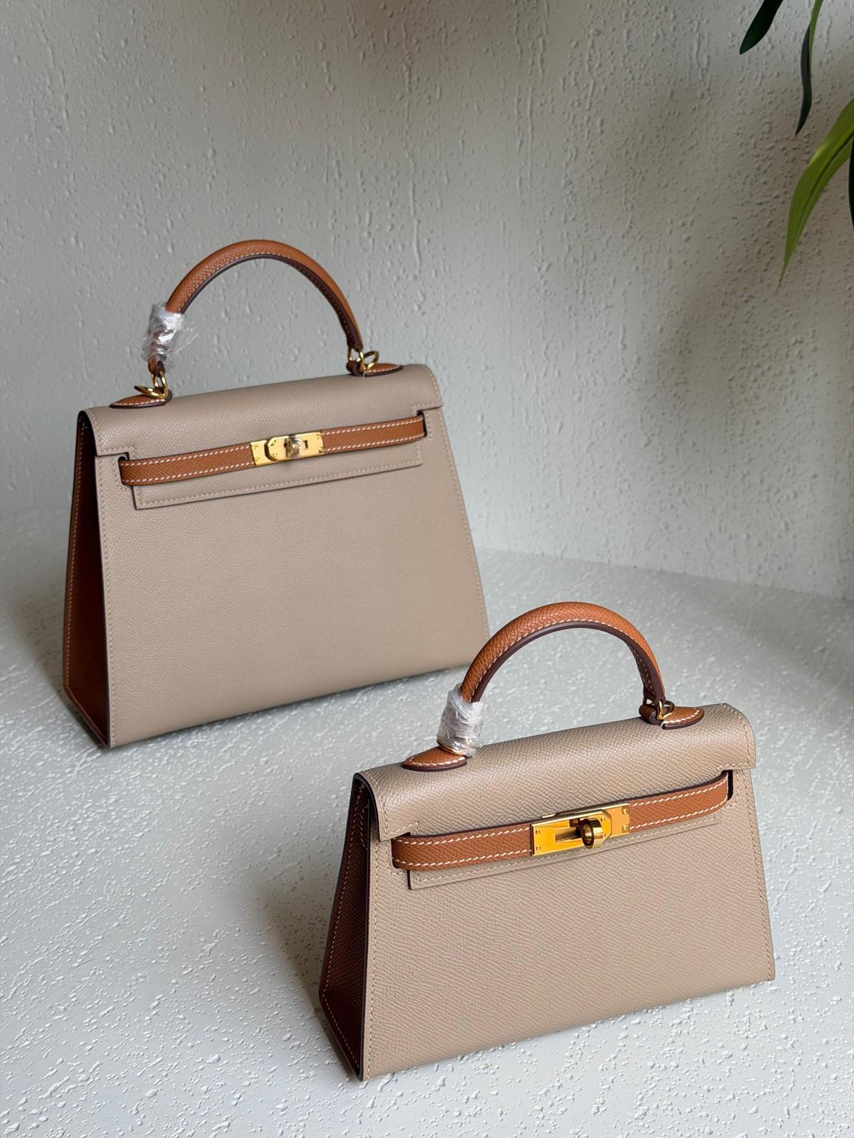 Hermès Kelly Sellier 20/25 in Epsom Leather with Gold Hardware · 3