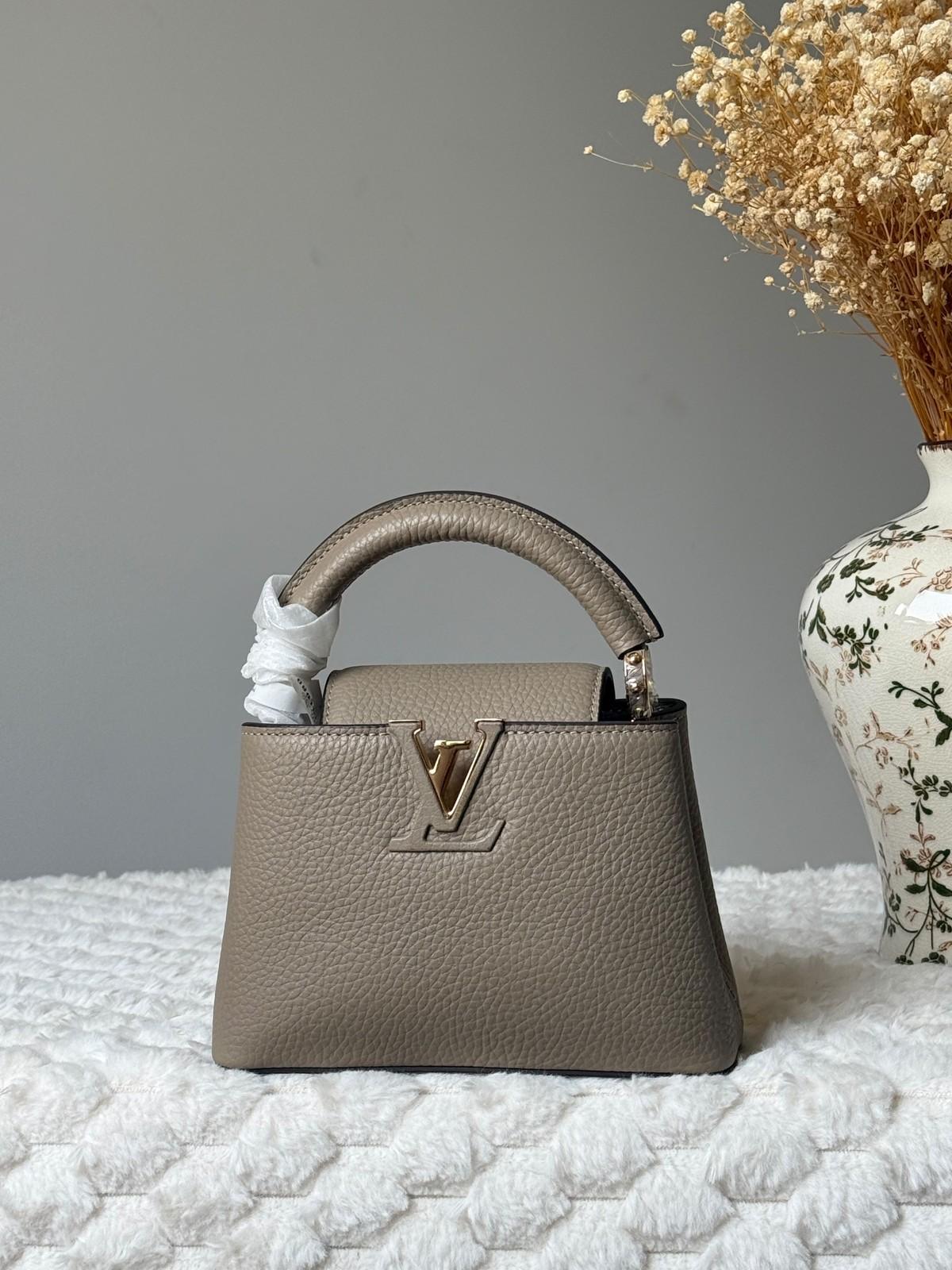 Louis Vuitton Capucines Mini in Taurillon leather · 3