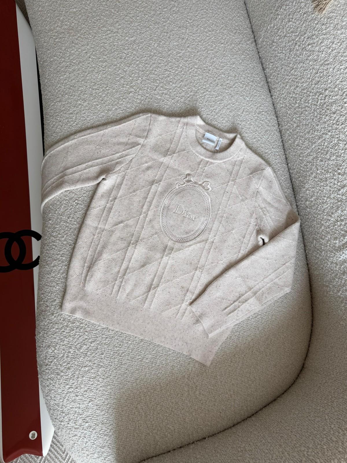 Dior Oval Logo Quilted Knit Sweater in Cream, Navy and Pink · 2