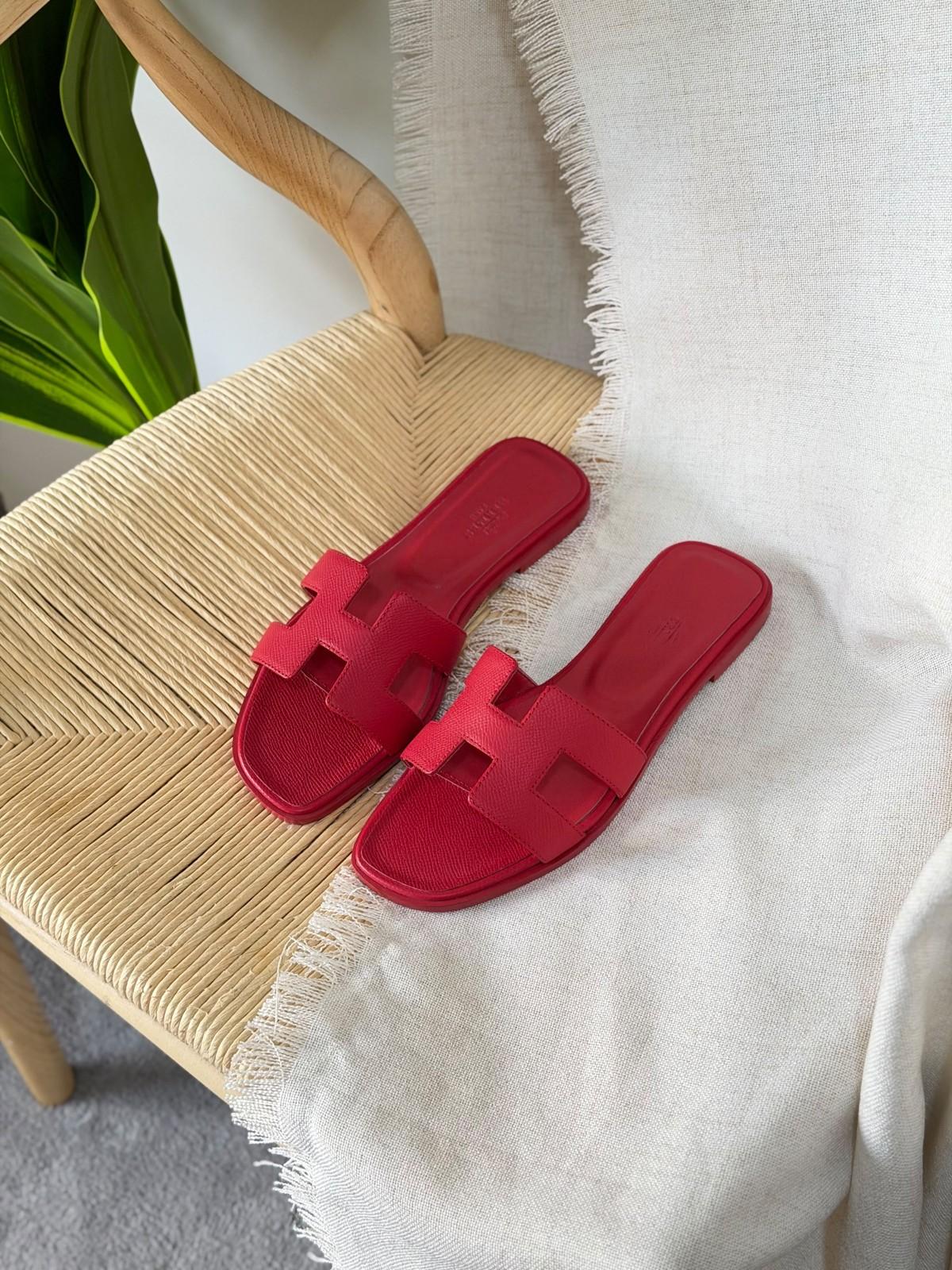 Hermès Oran Sandal in Epsom Calfskin · 2