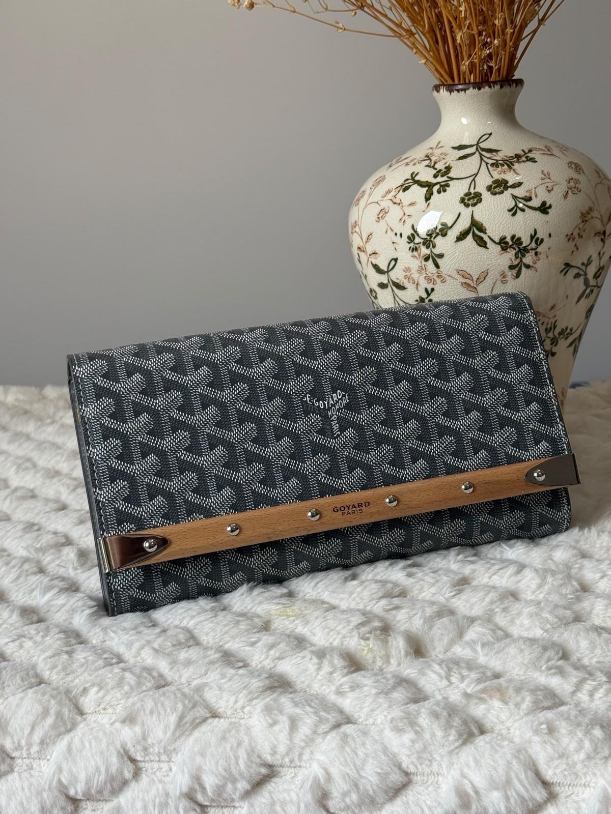 Goyard Monte-Carlo Long Wallet in Goyardine Canvas with Wooden Bar · 2