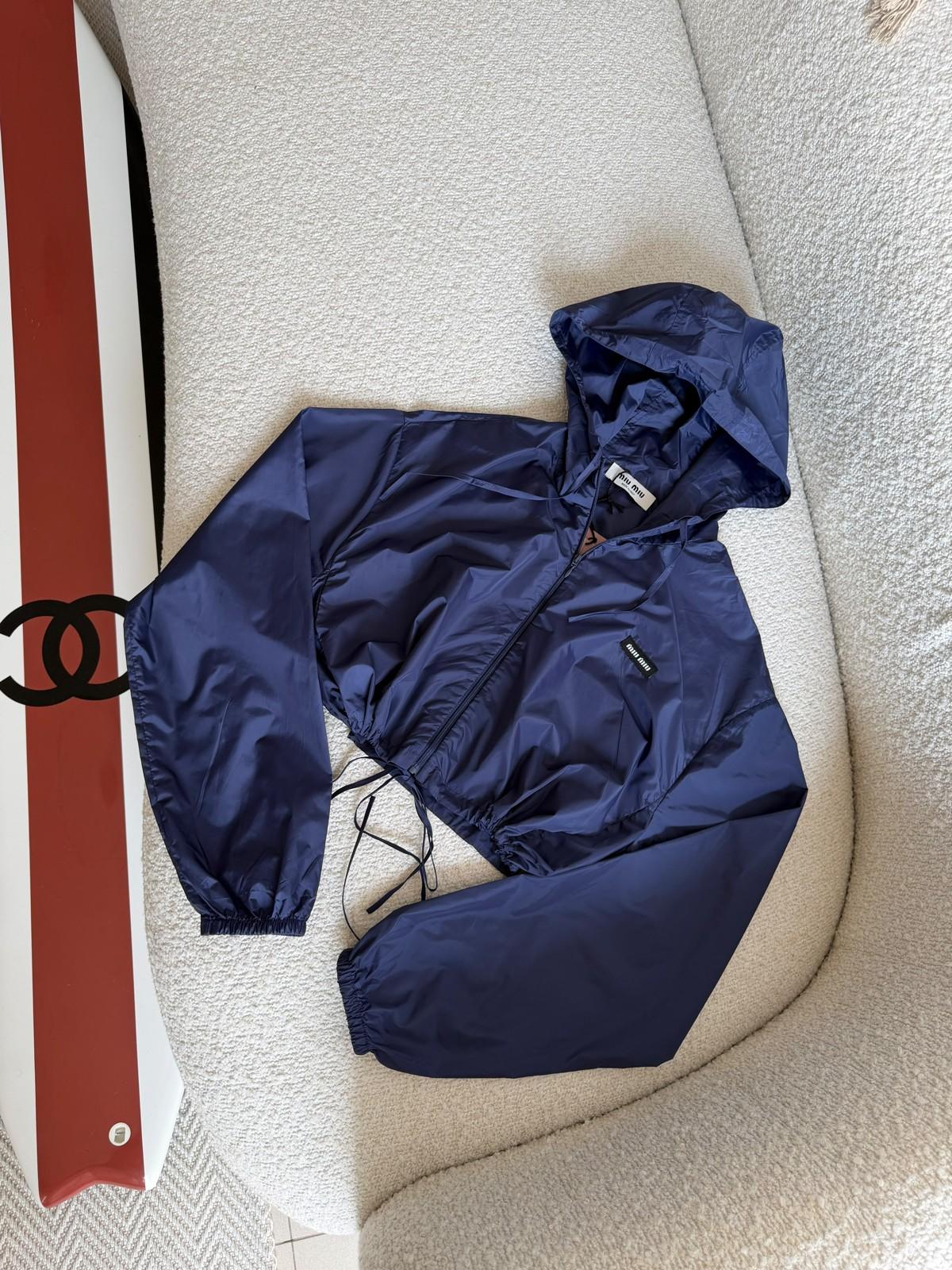 Miu Miu Navy Blue Hooded Cropped Nylon Jacket · 3