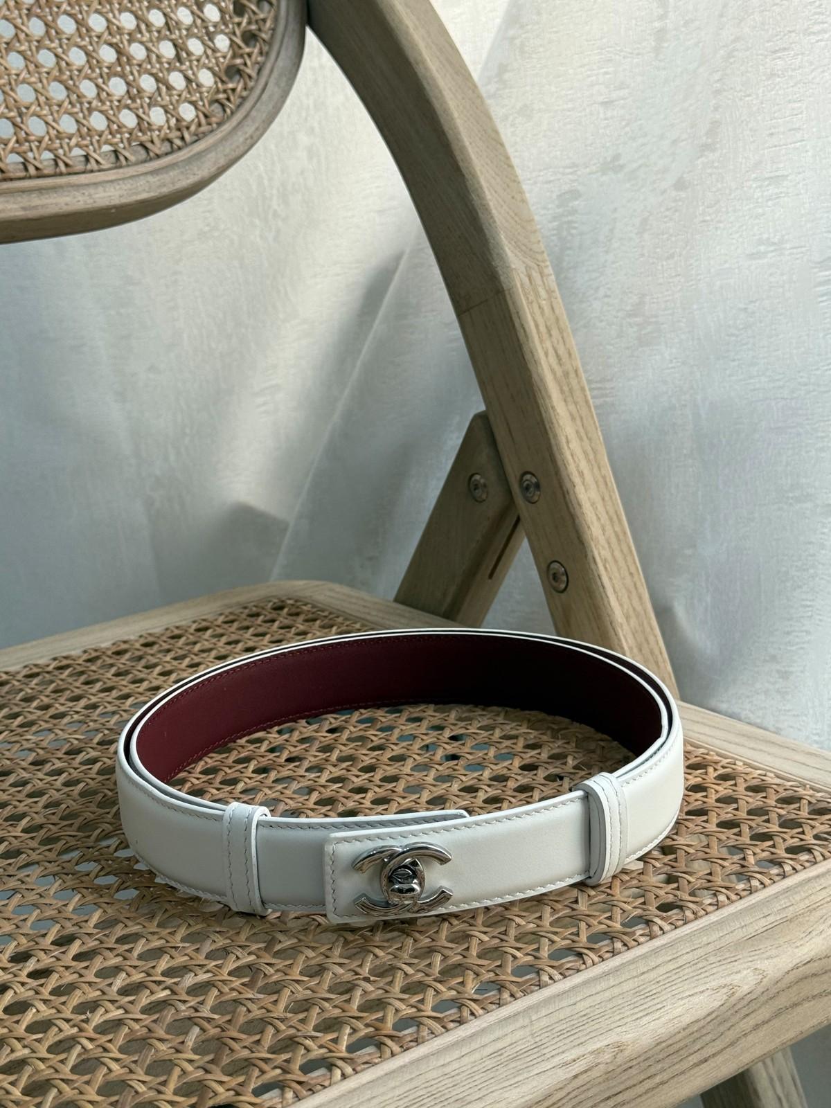 Chanel CC Turn-Lock Belt in Caviar Leather · 2